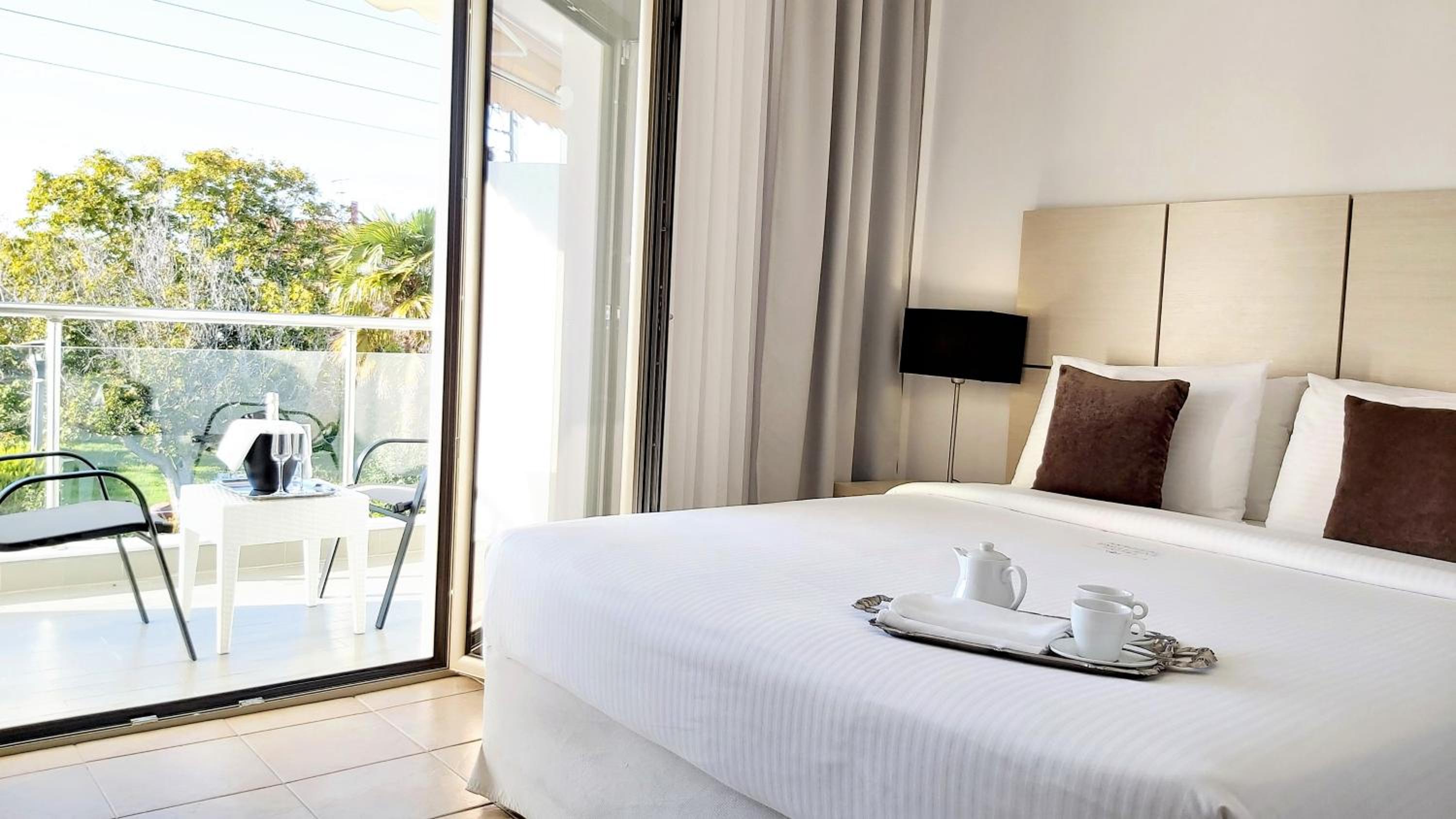 Junior Suite with Garden View