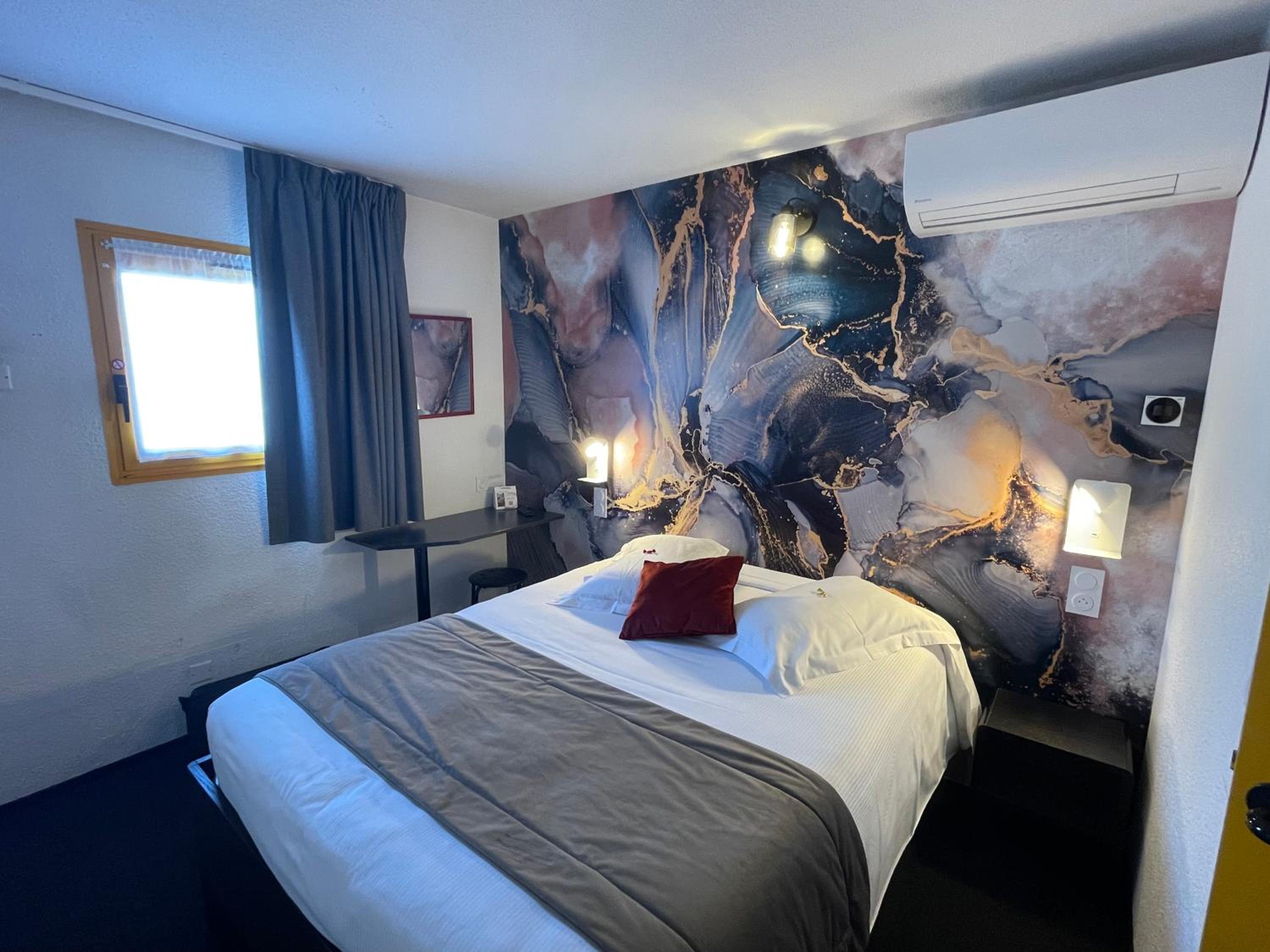 Double Room - Photo 16