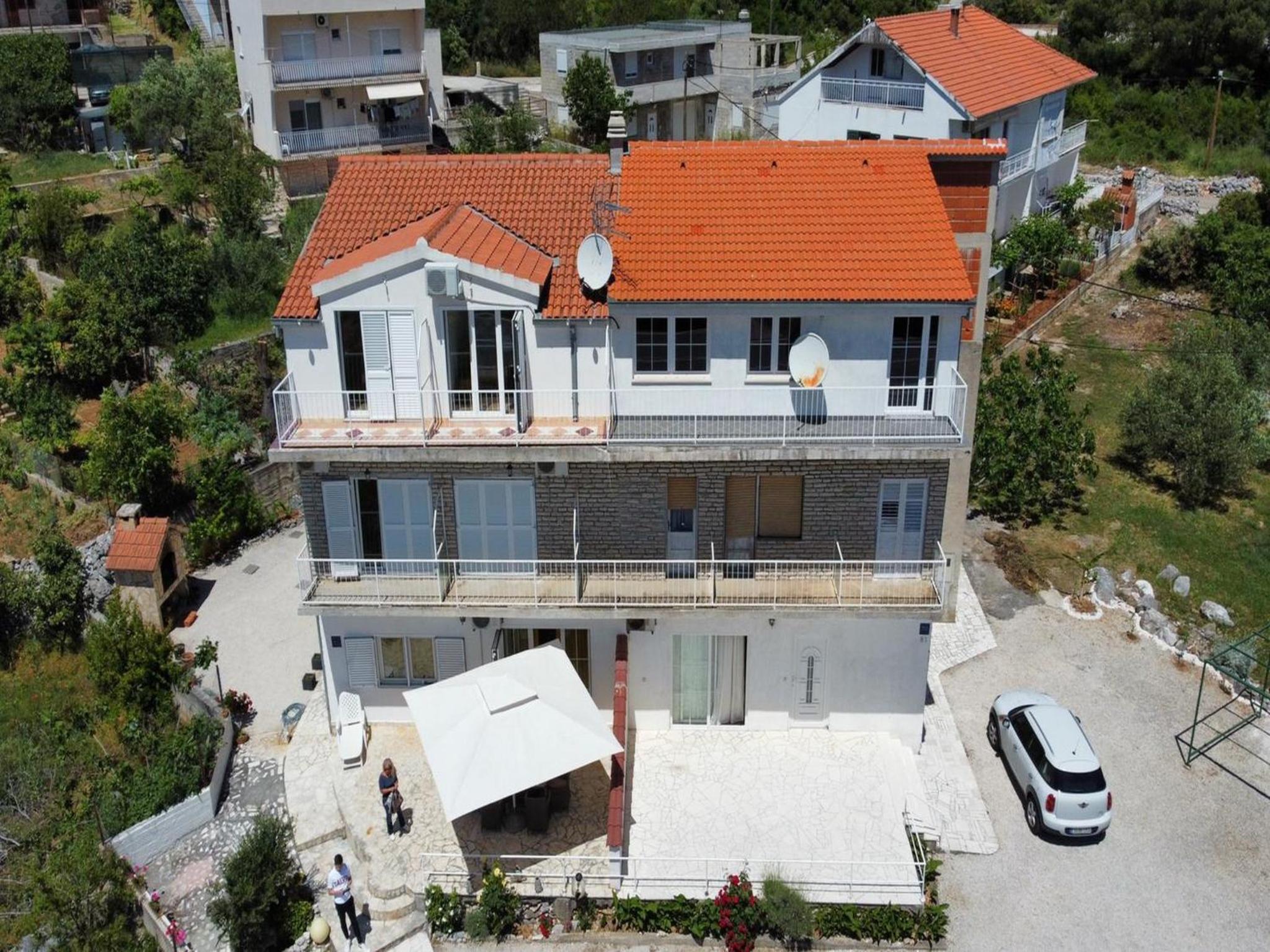 One Bedroom Apartment with Terrace and Sea View photo 2