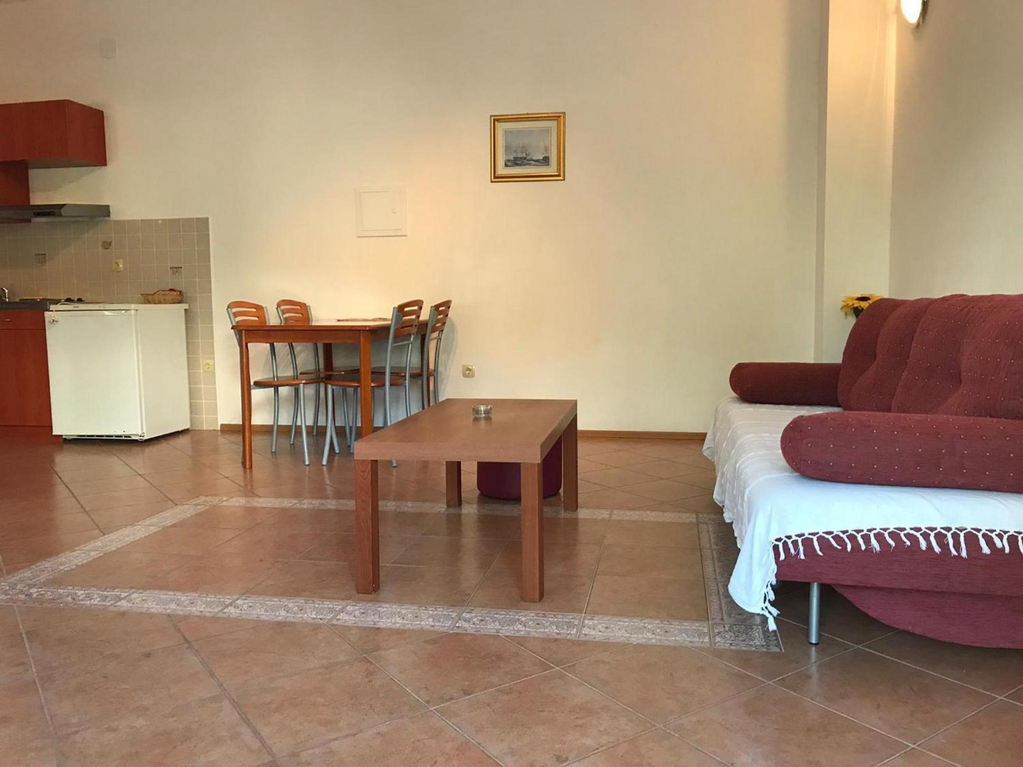 One-Bedroom Apartment with Terrace photo 1