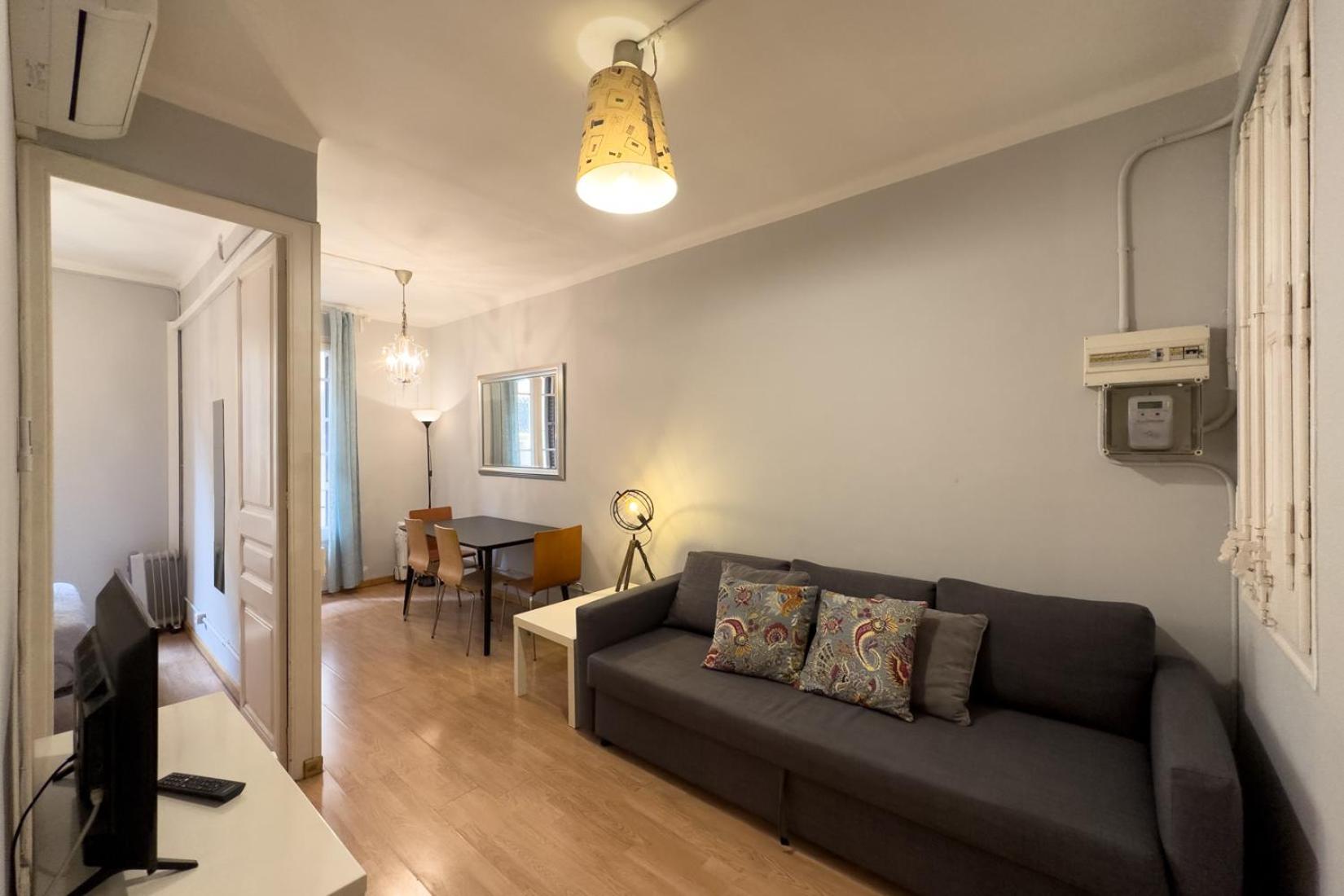 One-Bedroom Apartment with Balcony photo 3