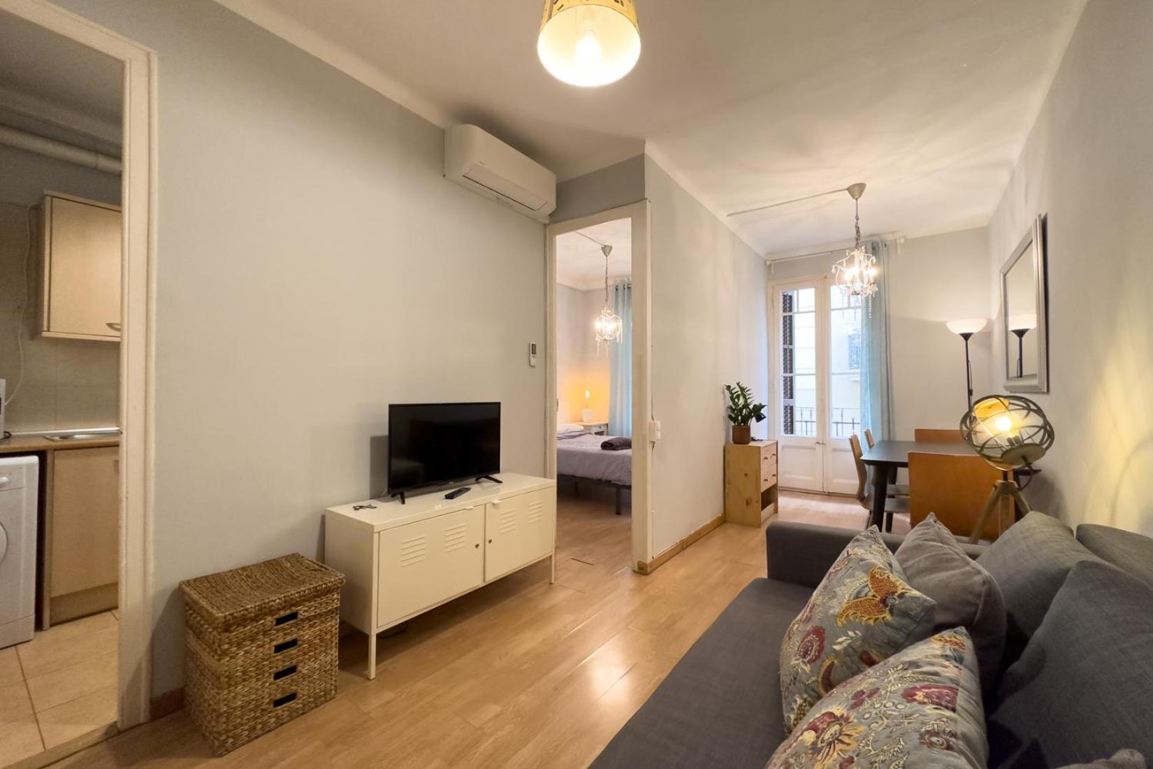 Apartamento de una habitación con balcón