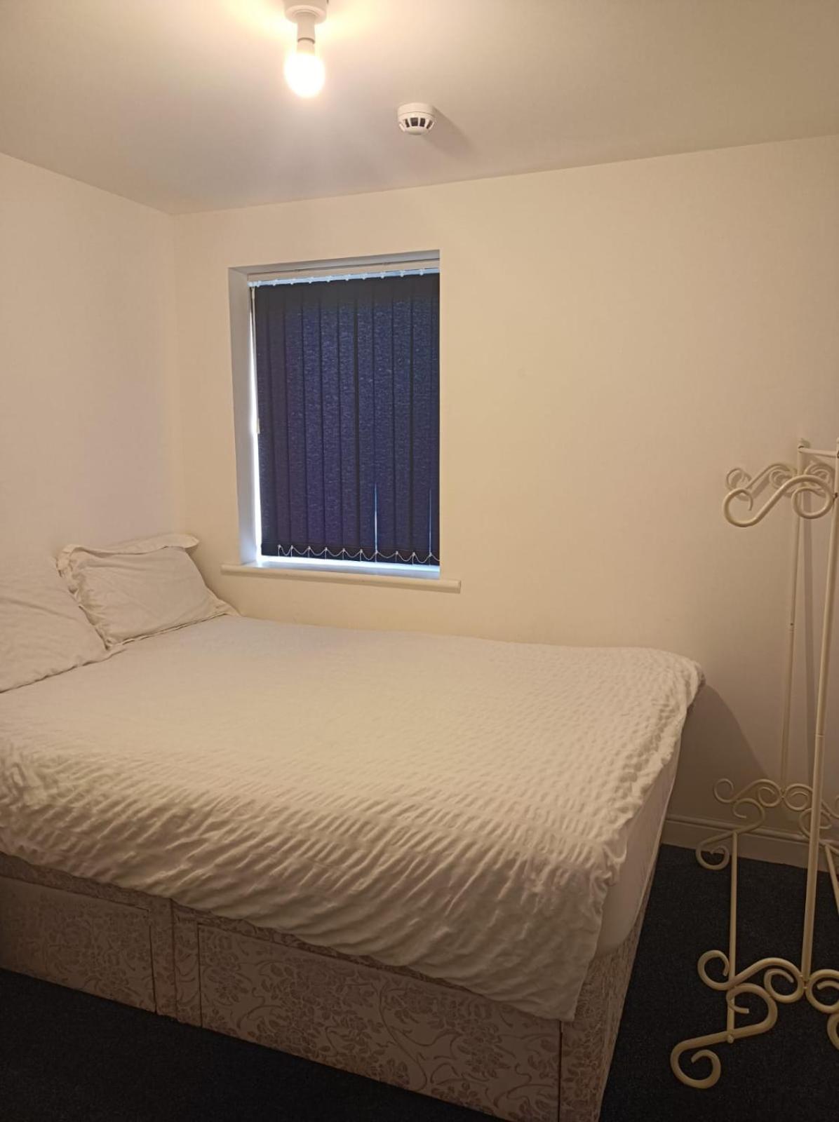Standard Double Room with Shared Bathroom