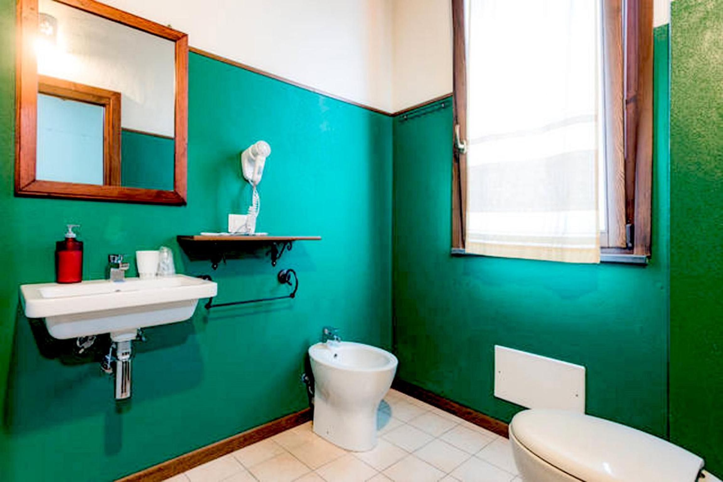 Triple Room - Photo 3