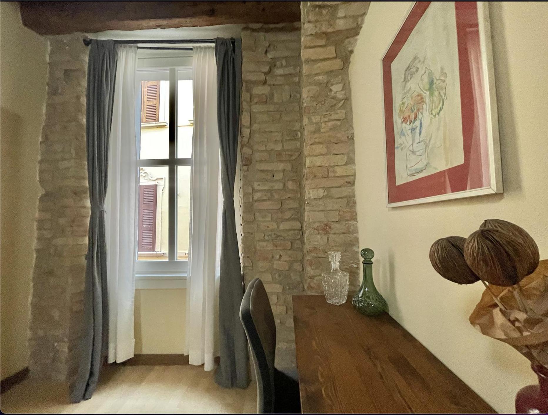 One-Bedroom Deluxe Apartment photo 2