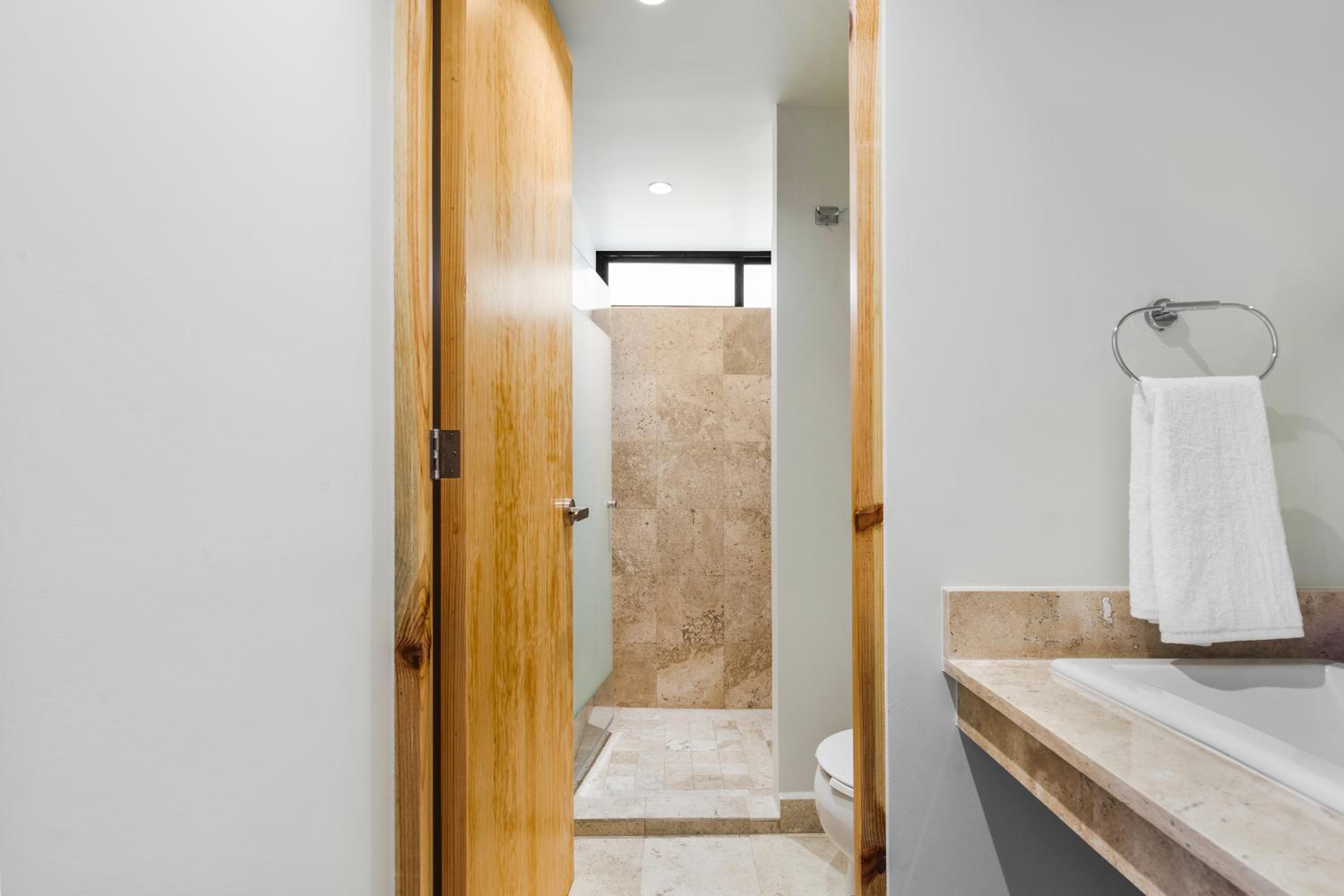 Duplex Suite - Photo 13