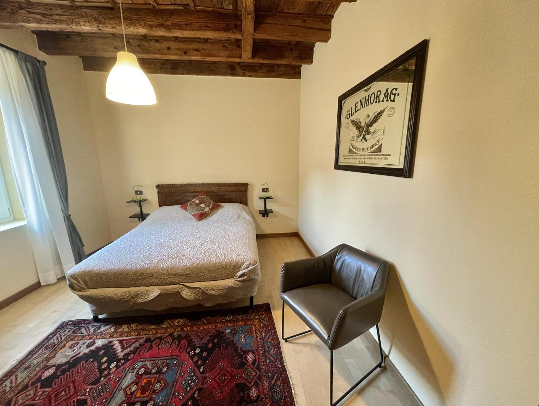 One-Bedroom Deluxe Apartment photo 2