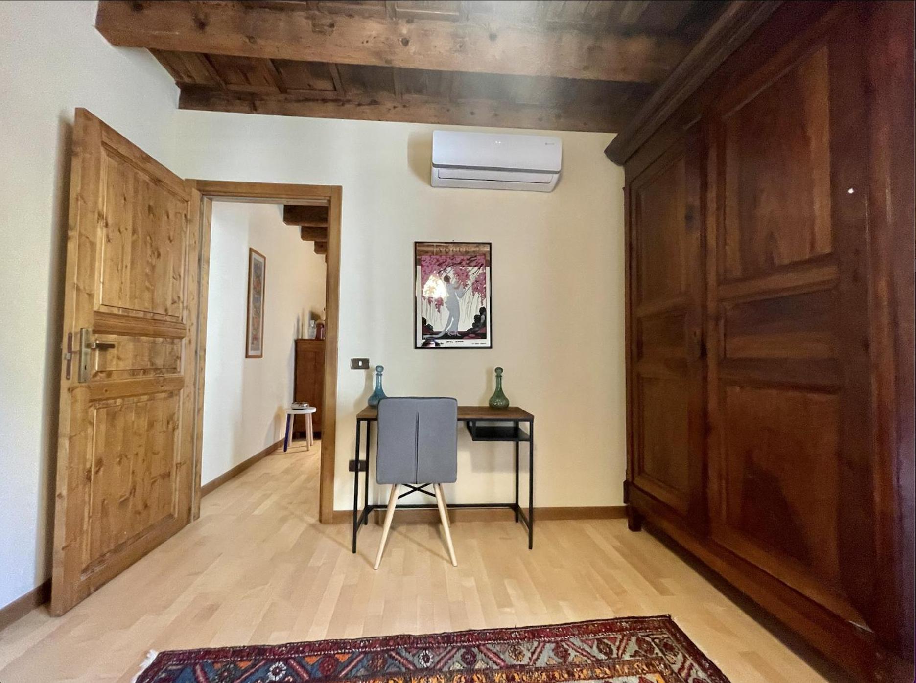 One-Bedroom Deluxe Apartment photo 3