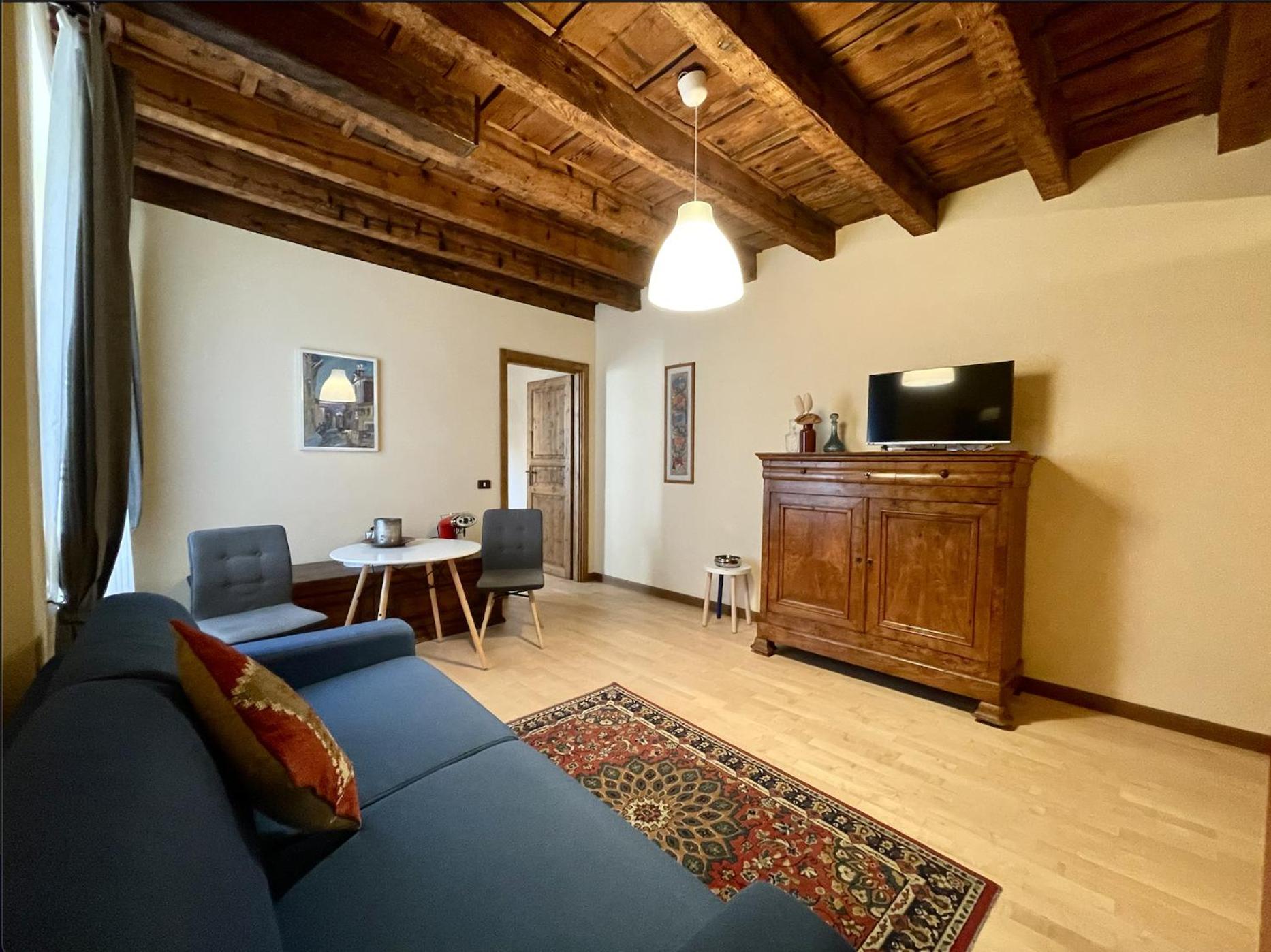 One-Bedroom Deluxe Apartment photo 1