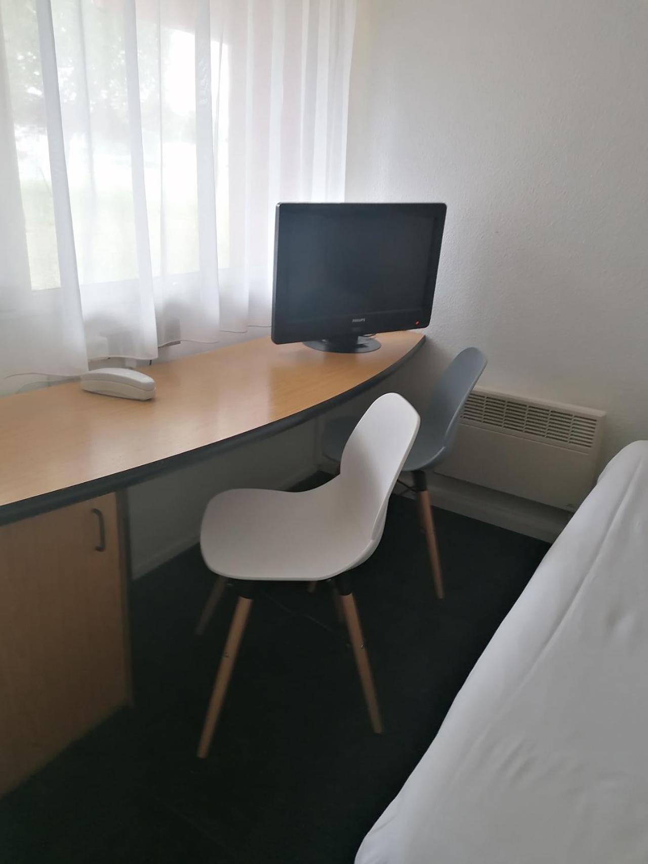 Double Room - Photo 10