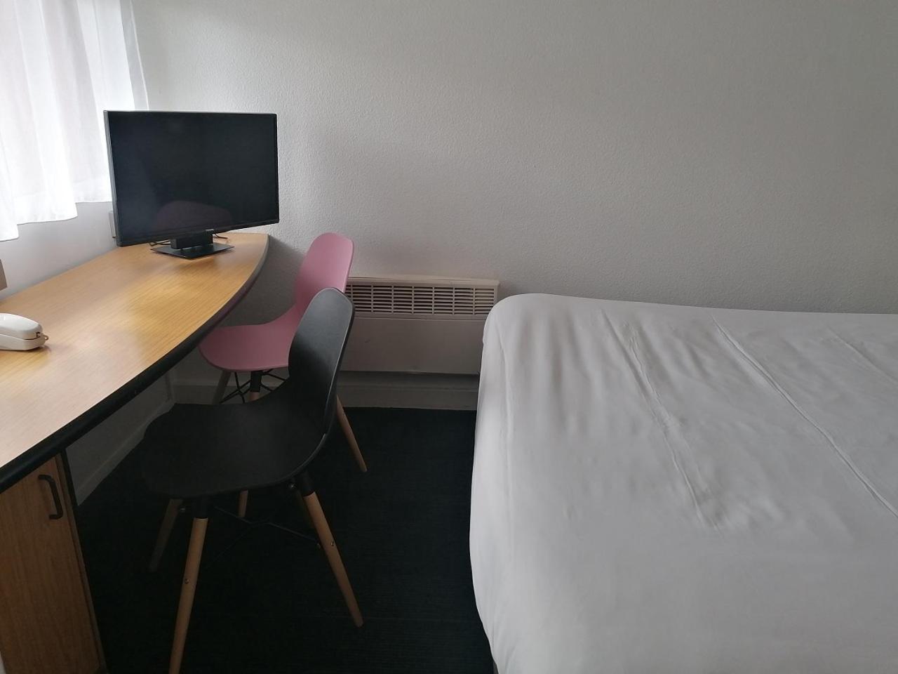 Double Room - Photo 9
