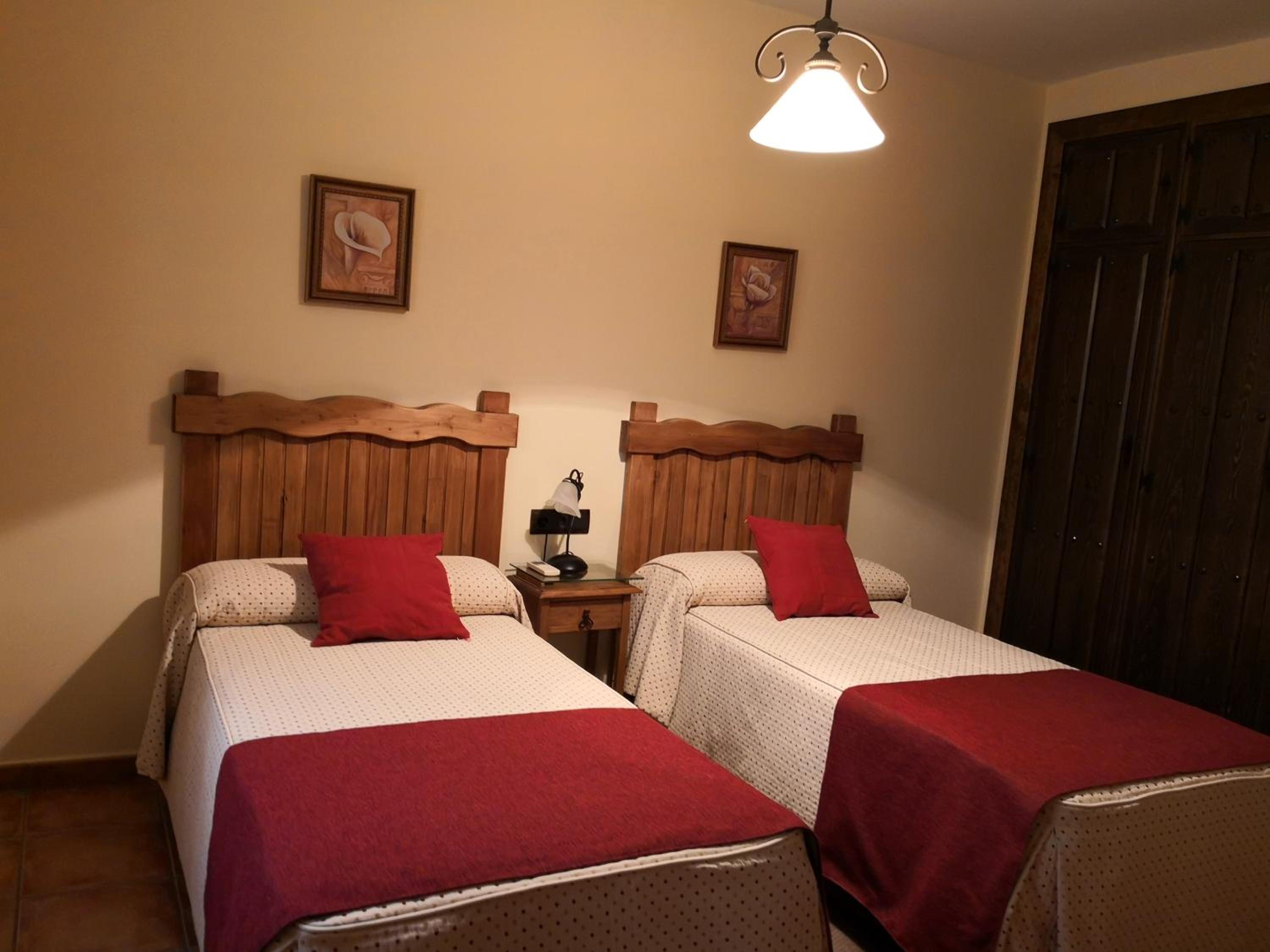 Habitación Estándar con Dos Camas Individuales