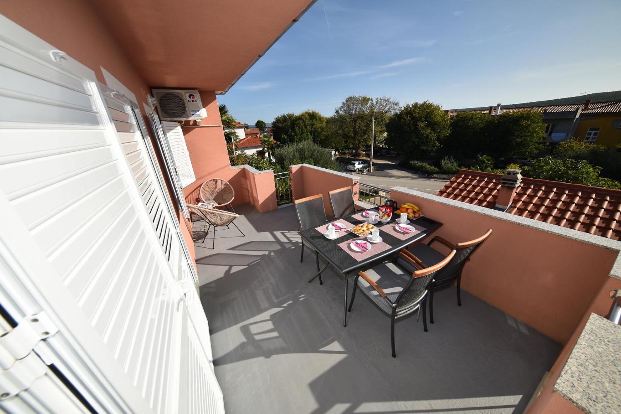 Apartment with Terrace photo 2