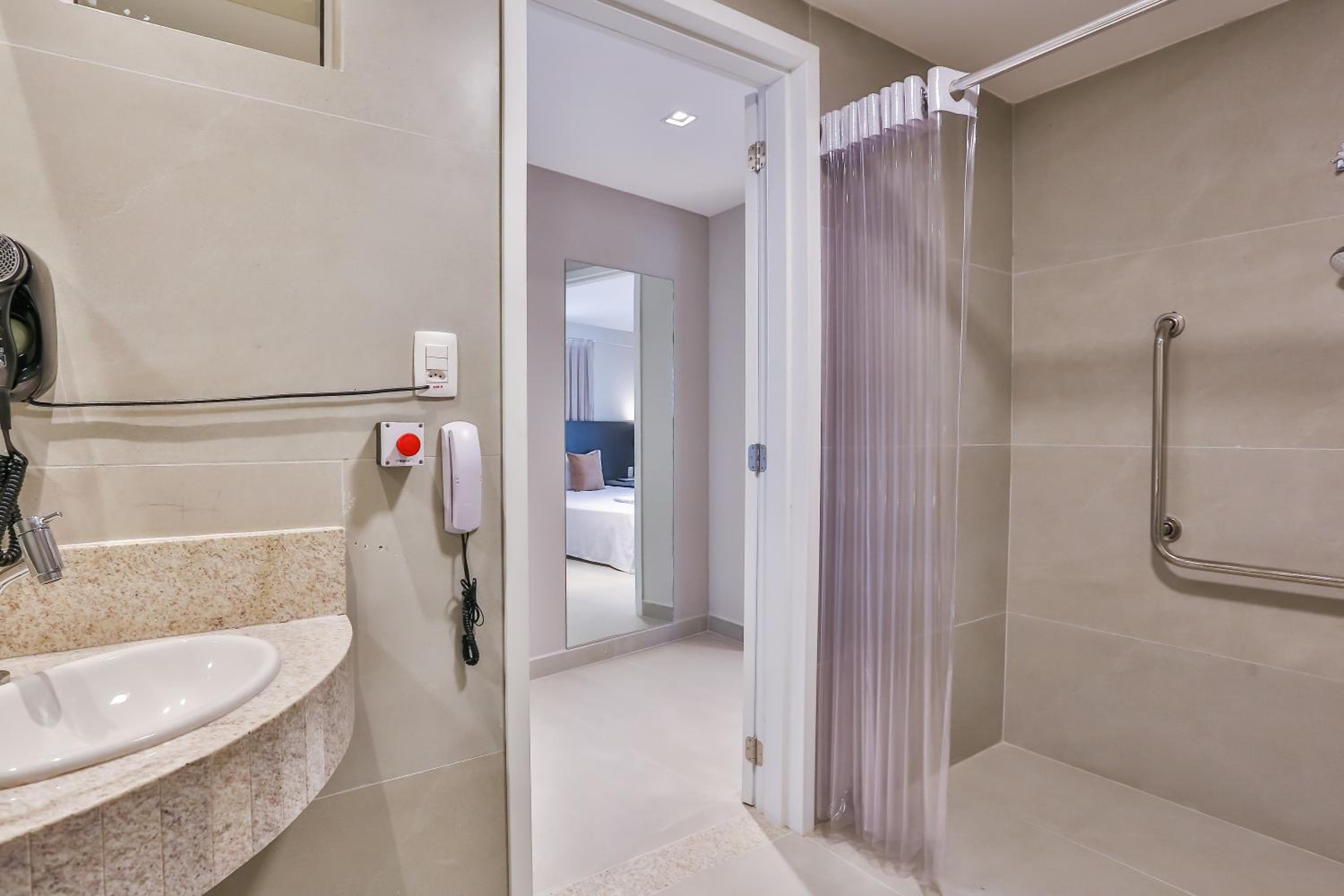 Queen Room - Disability Access