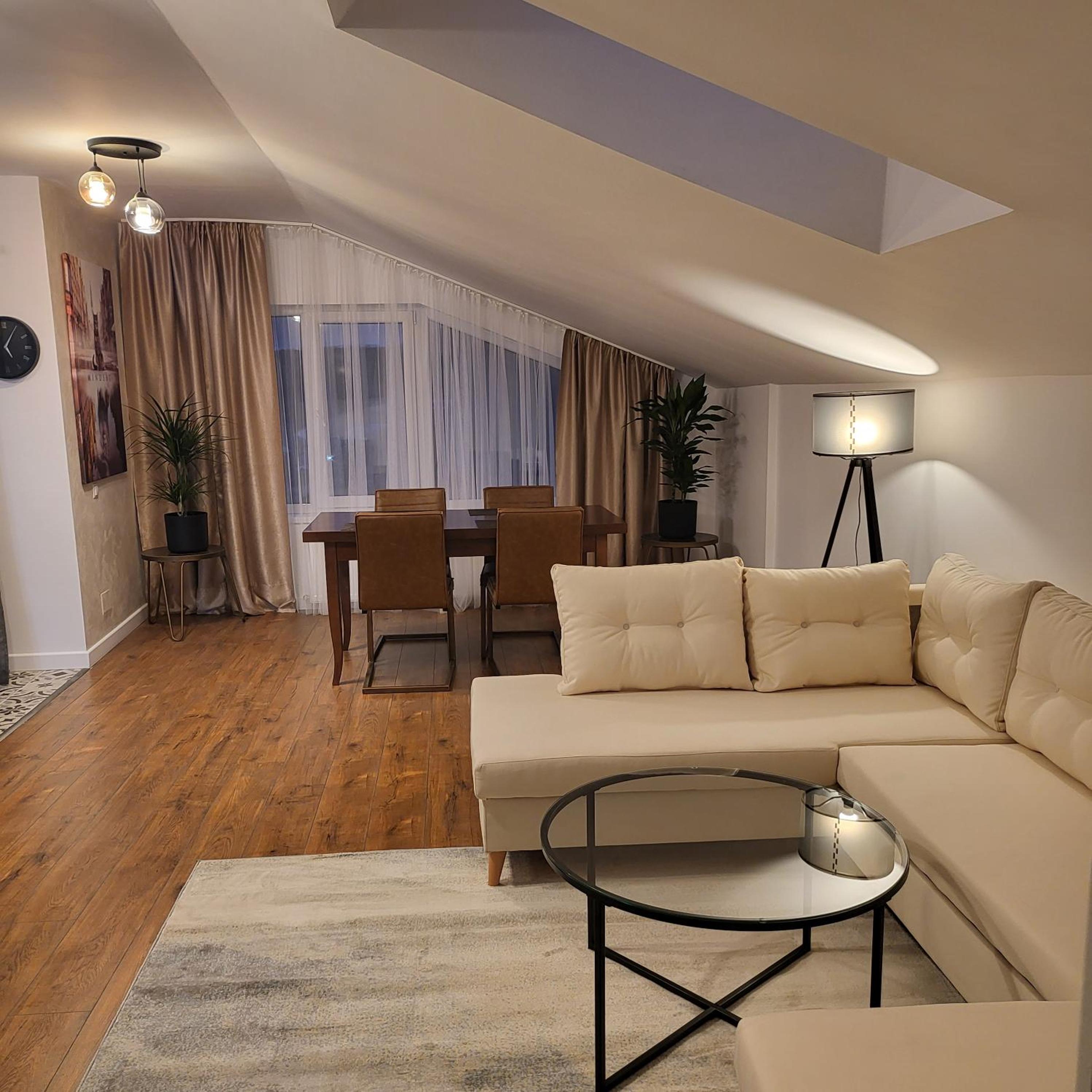 Deluxe Double Room with Balcony photo 3
