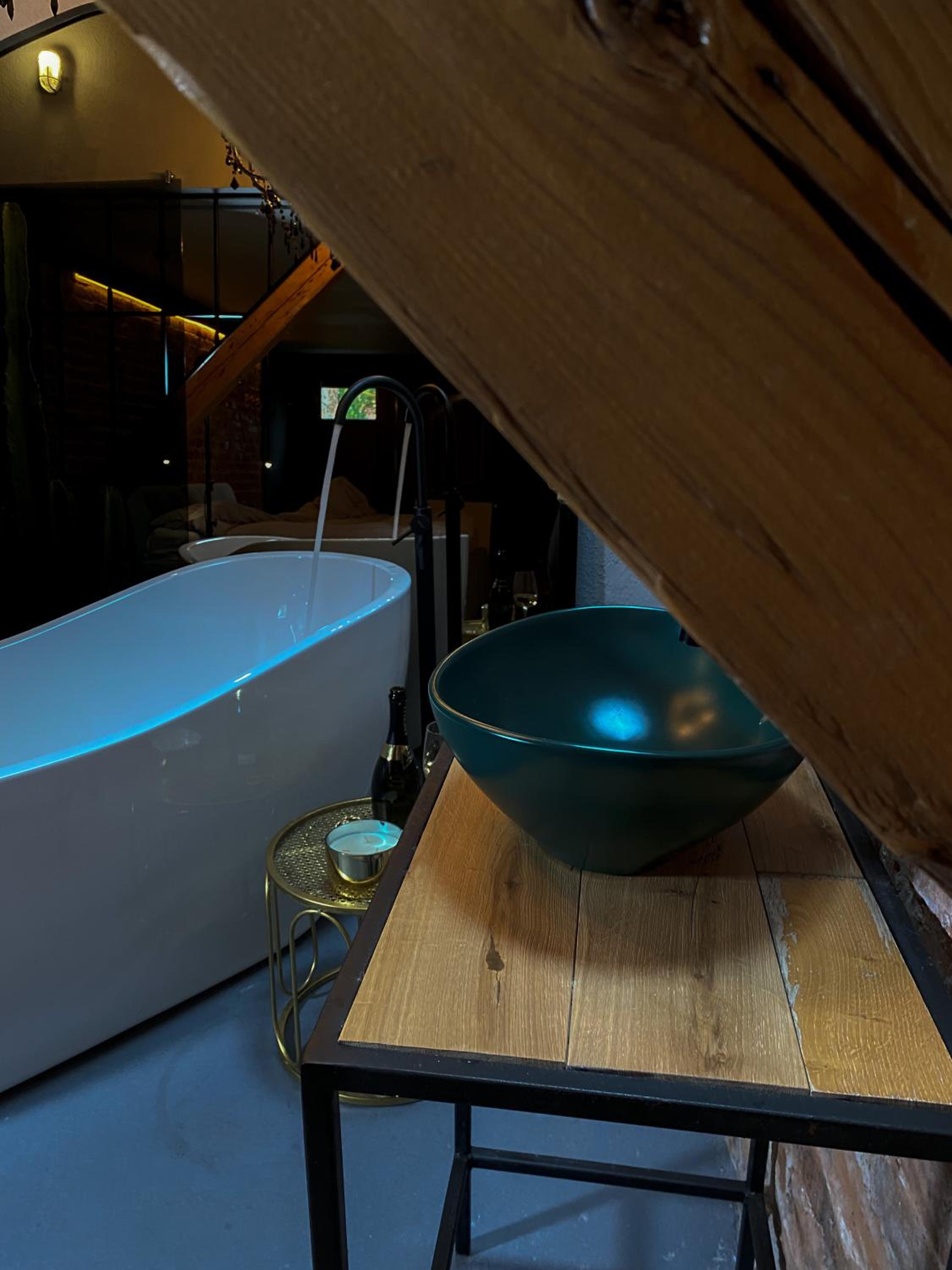 One-Bedroom Apartment - Photo 9