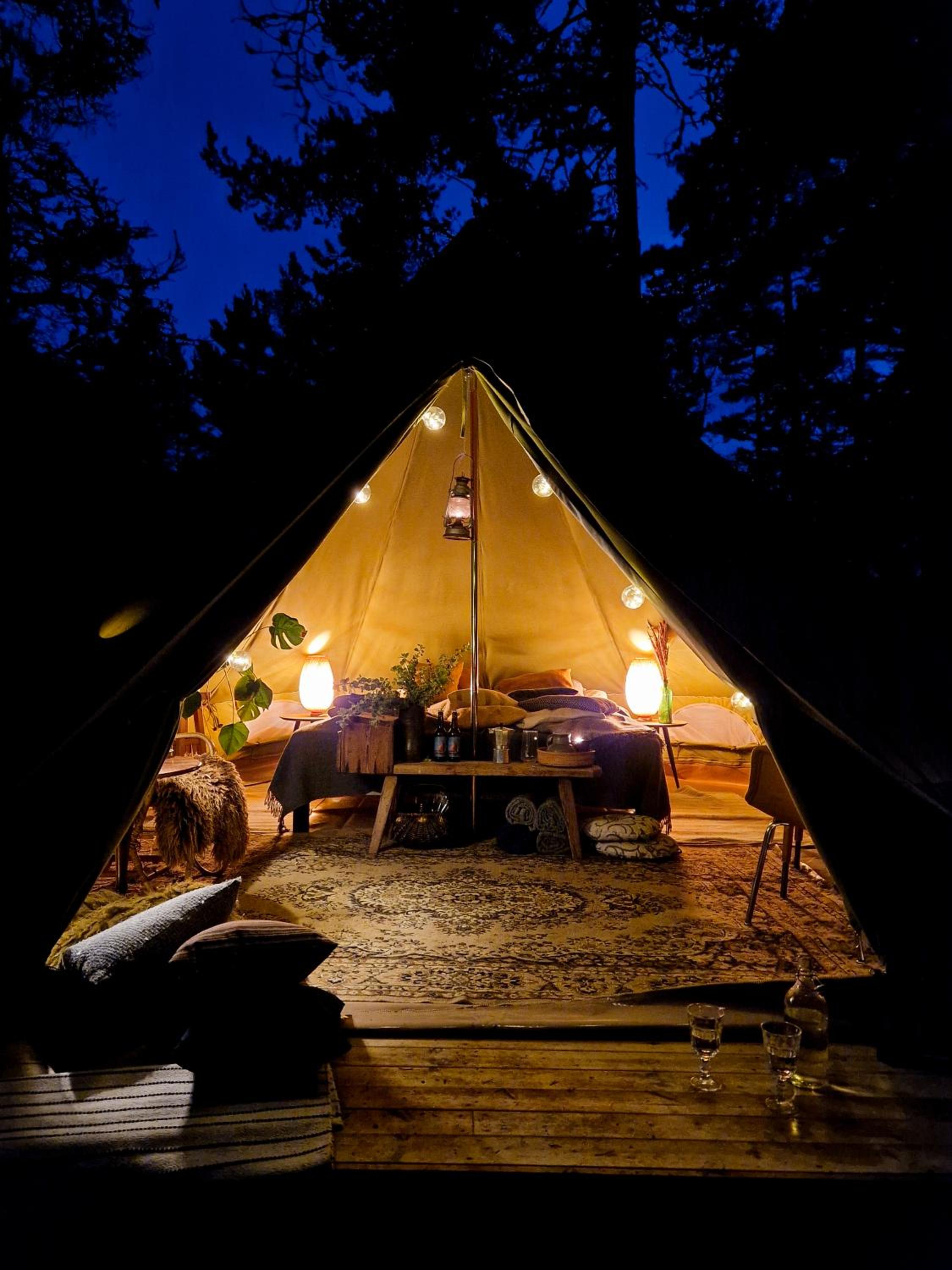 Tent - Photo 2