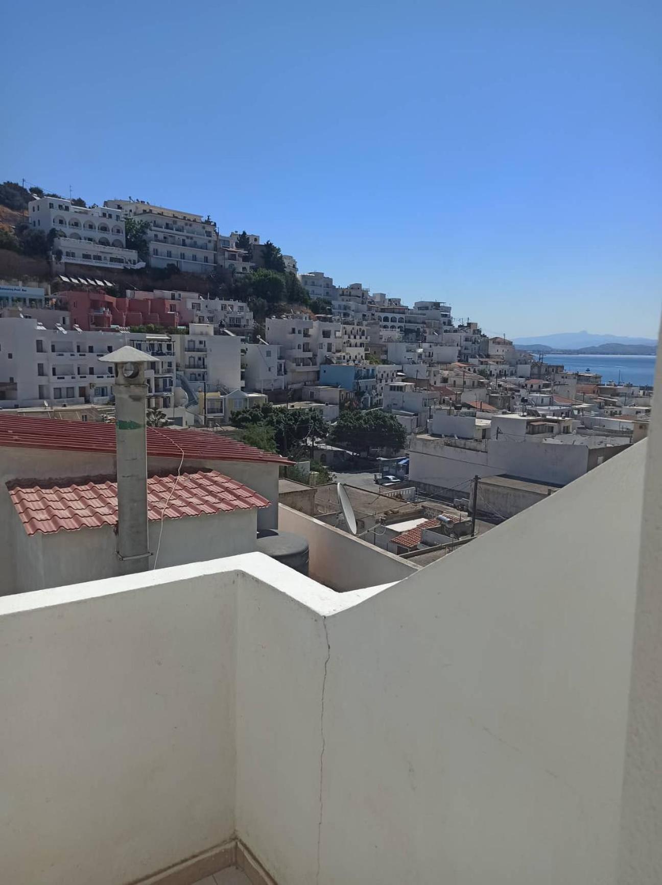 Apartment With Sea View photo 2