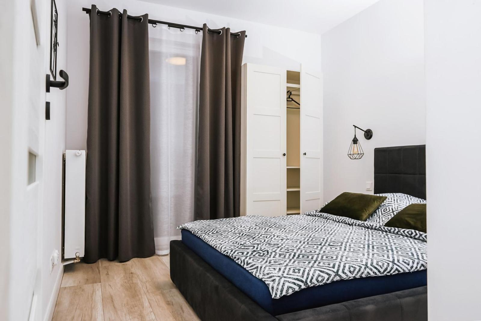 One-Bedroom Apartment - Photo 6