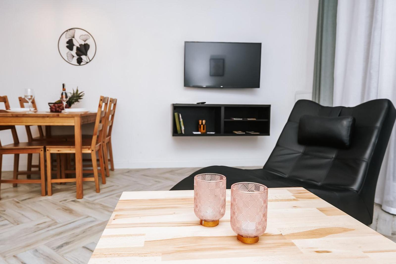 One-Bedroom Apartment - Photo 17