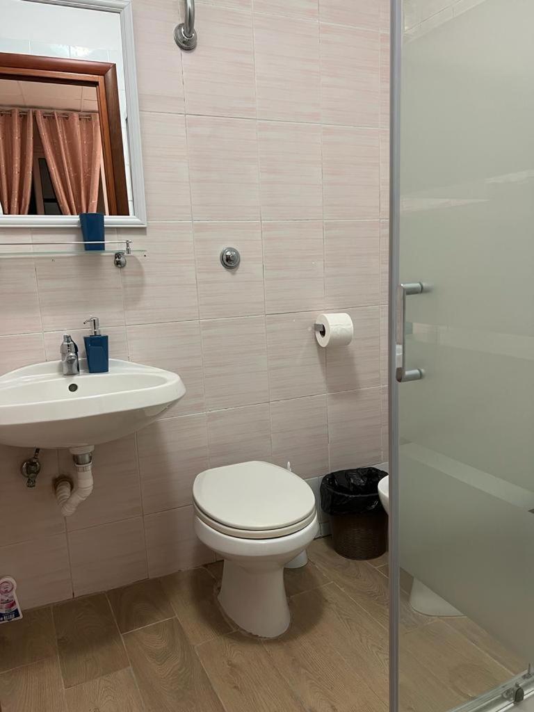 Double Room with Private Bathroom photo 3