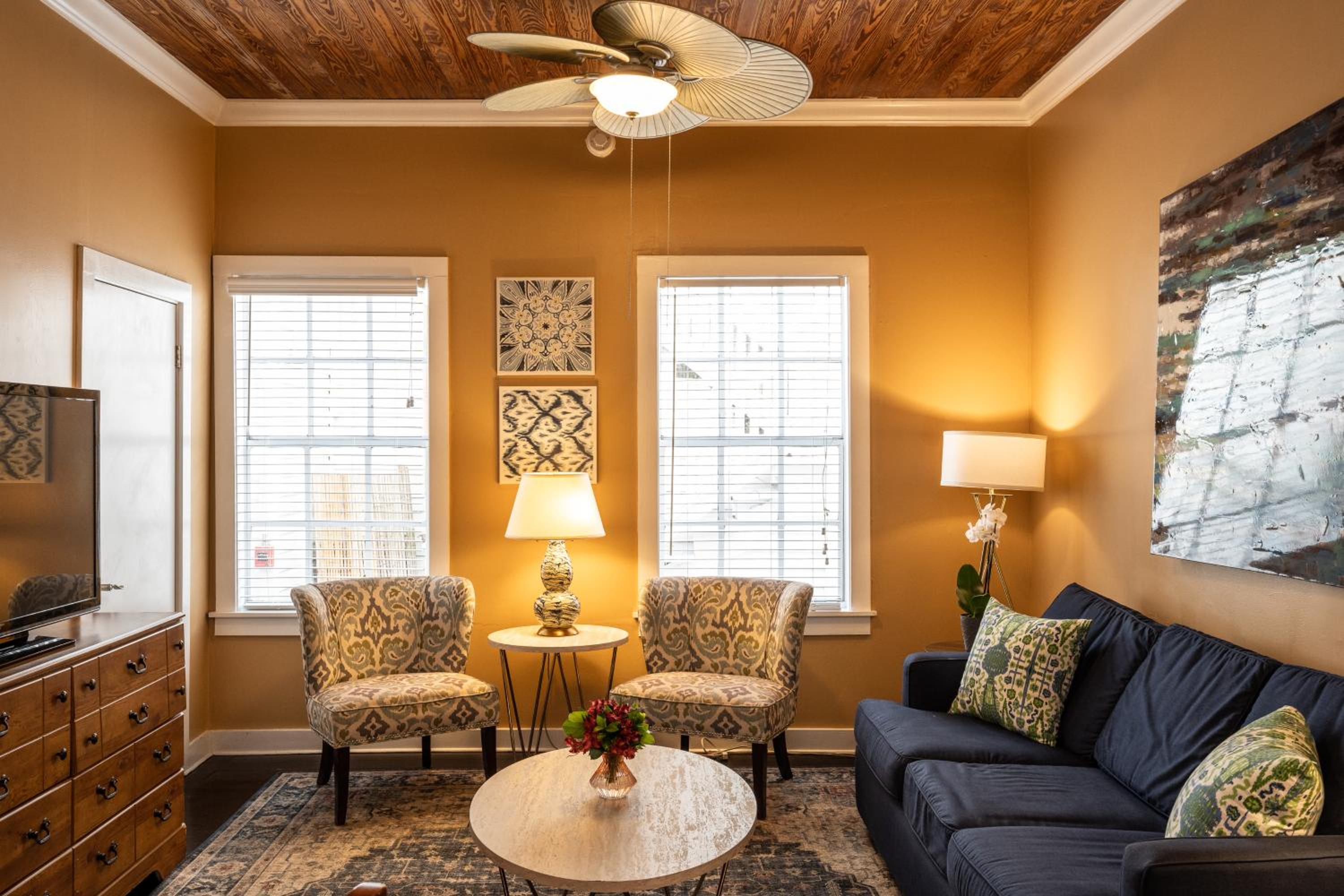 One Bedroom Queen Villa with Private Porch photo 2