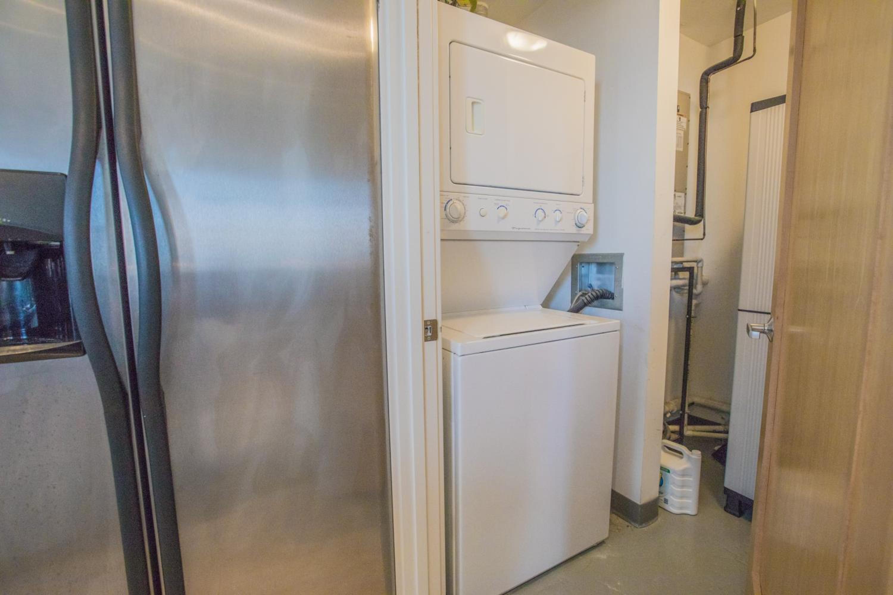 One-Bedroom Apartment - Photo 12