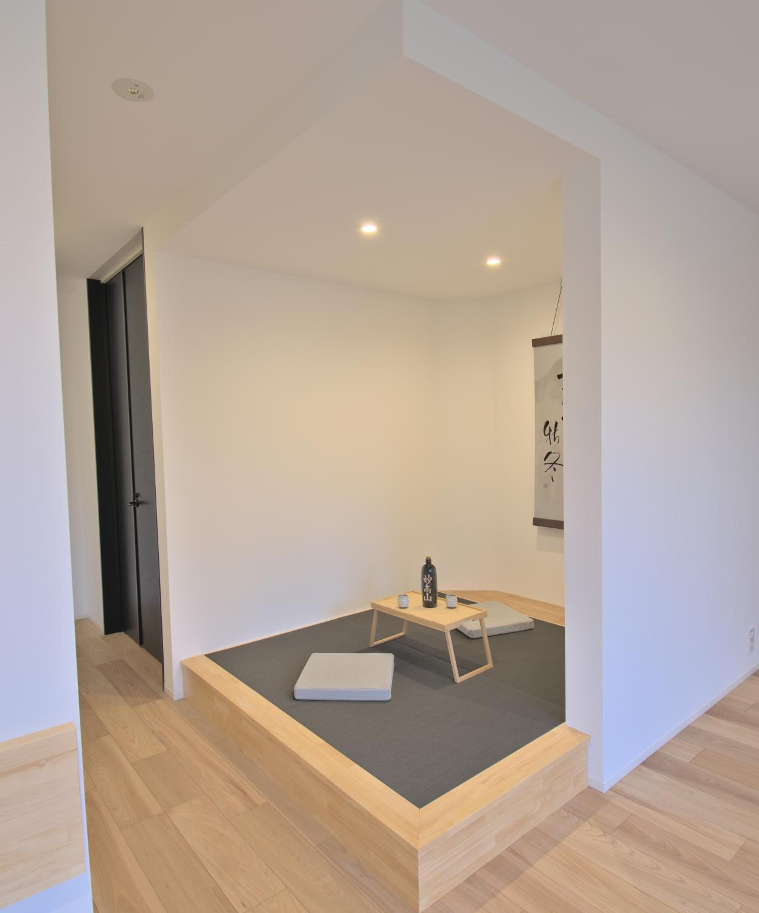 Three-Bedroom Apartment photo 1