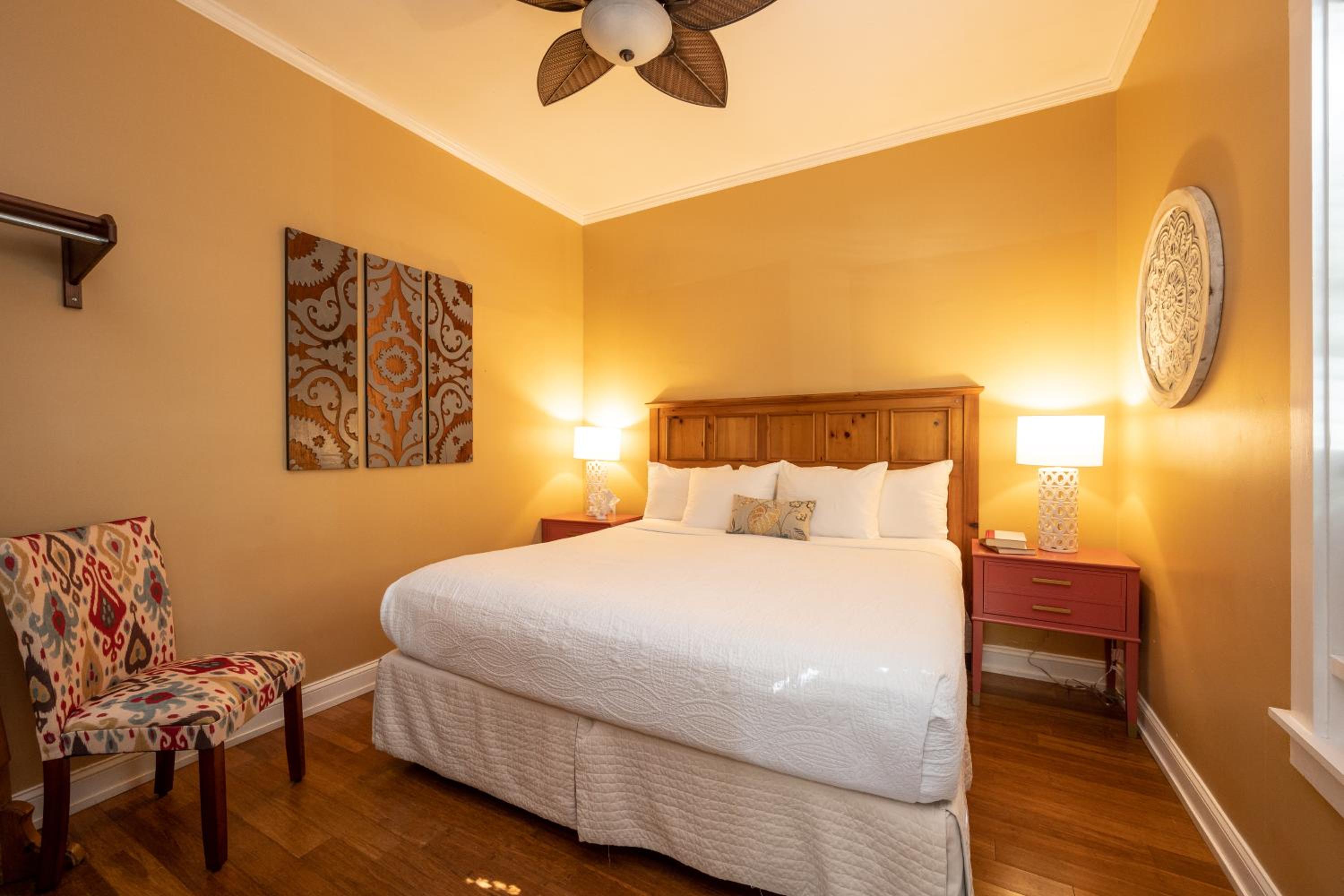 One Bedroom King Villa with Private Porch photo 2