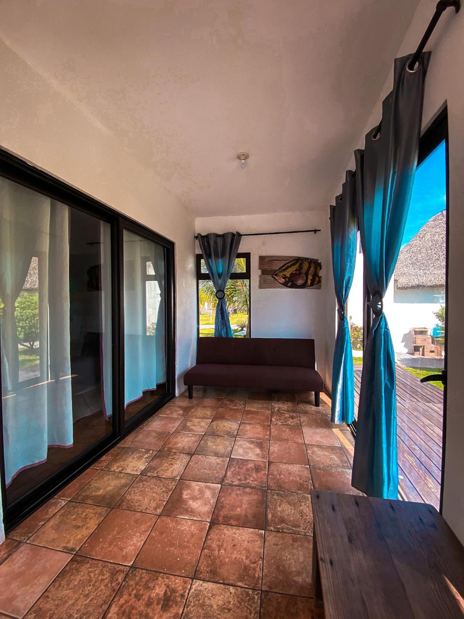 Villa - Beach Front photo 2