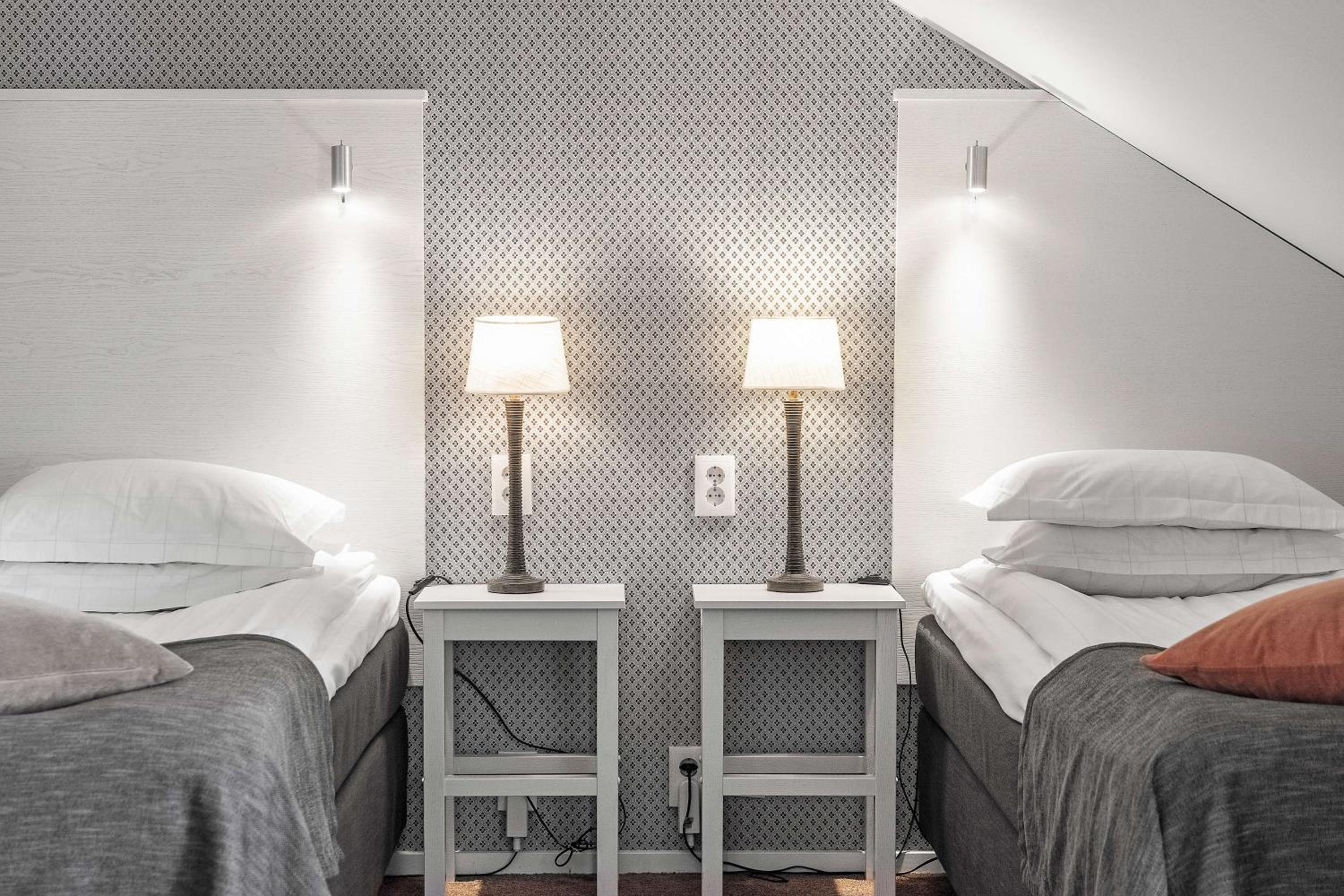 Twin Room - Non-Smoking photo 1