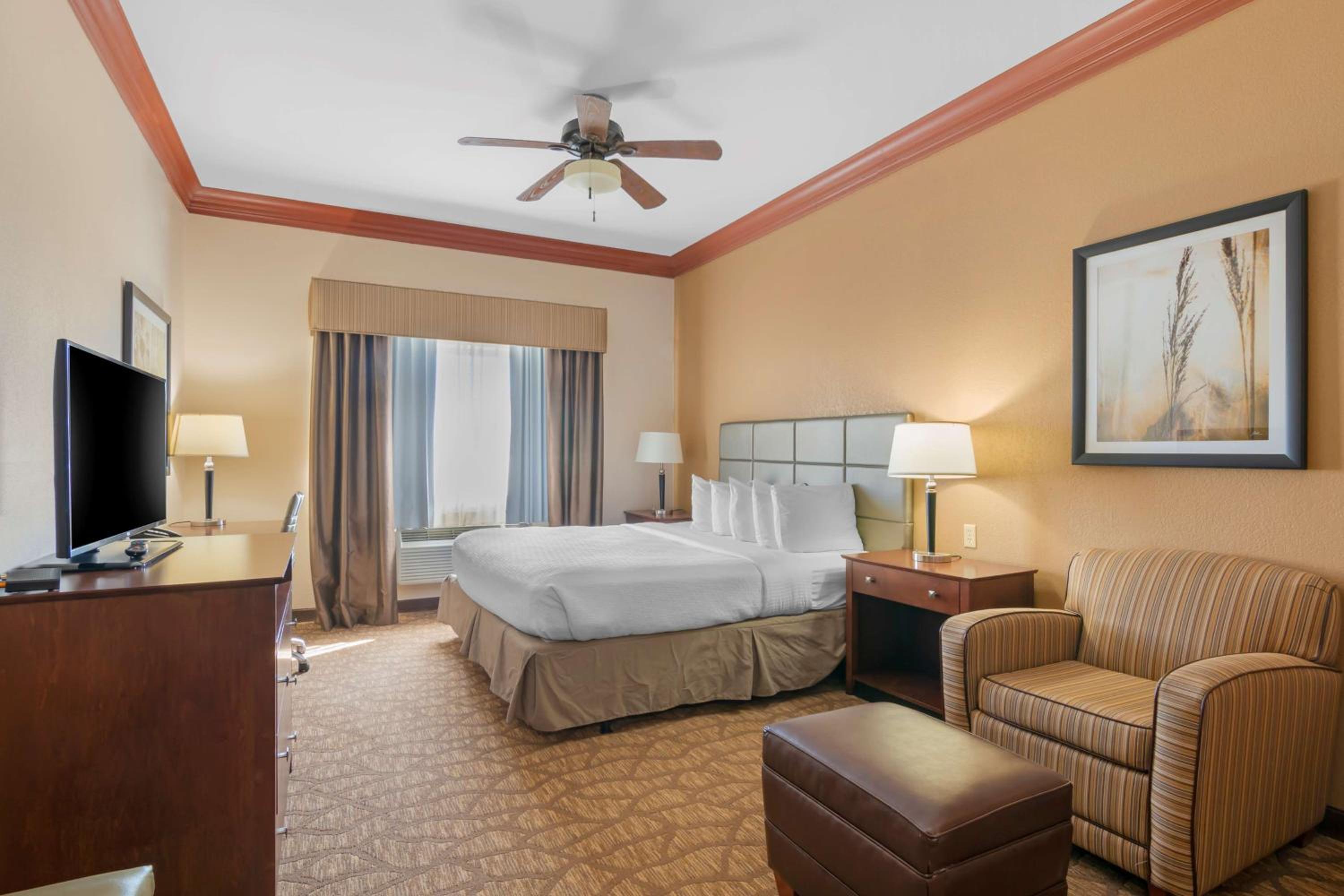 King Room - Third Floor/Non-Smoking photo 1