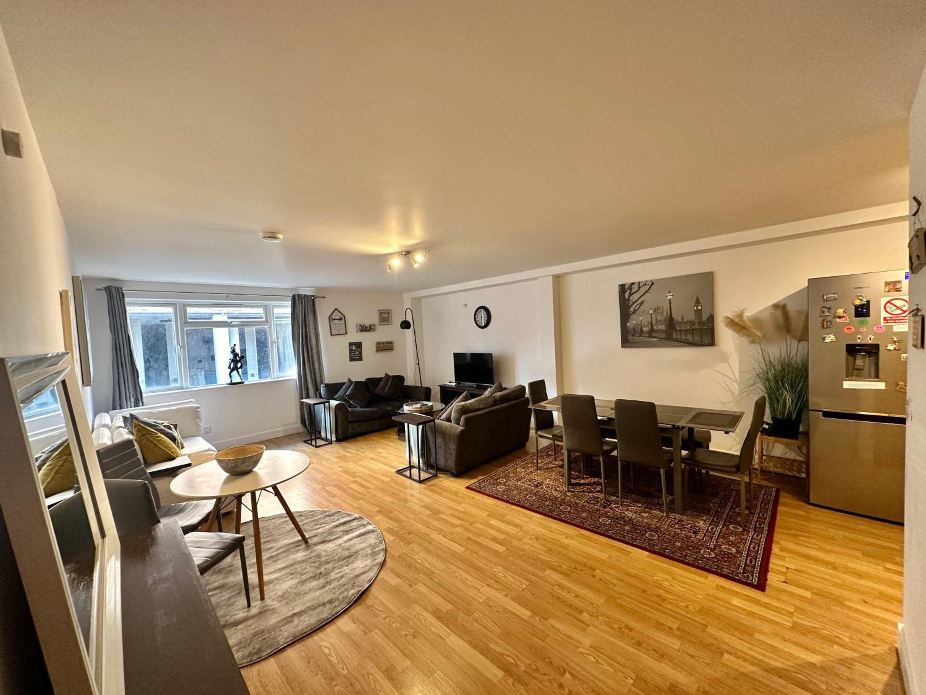 Apartment photo 1