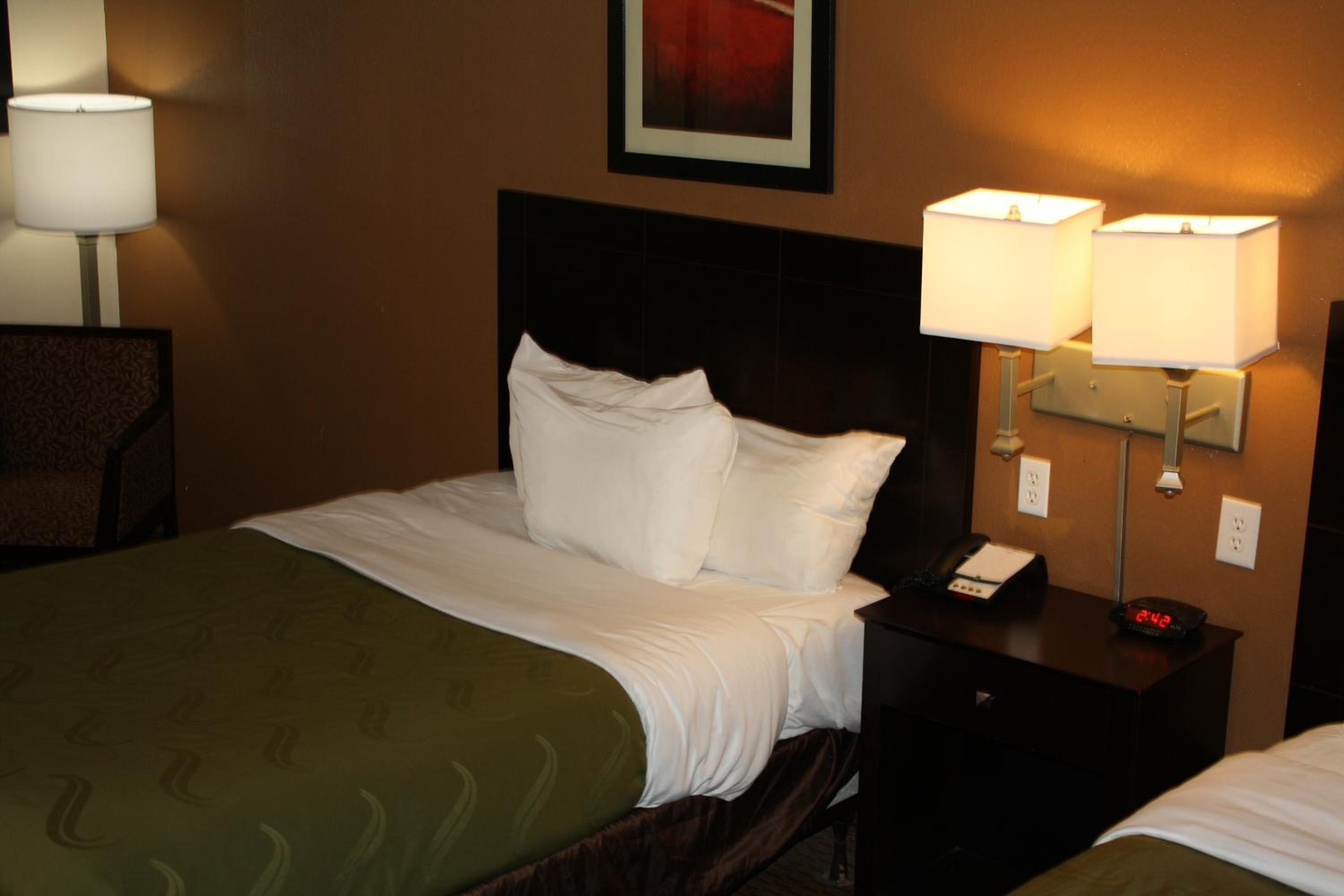 Double Room with Two Double Beds - Non-Smoking - Photo 3