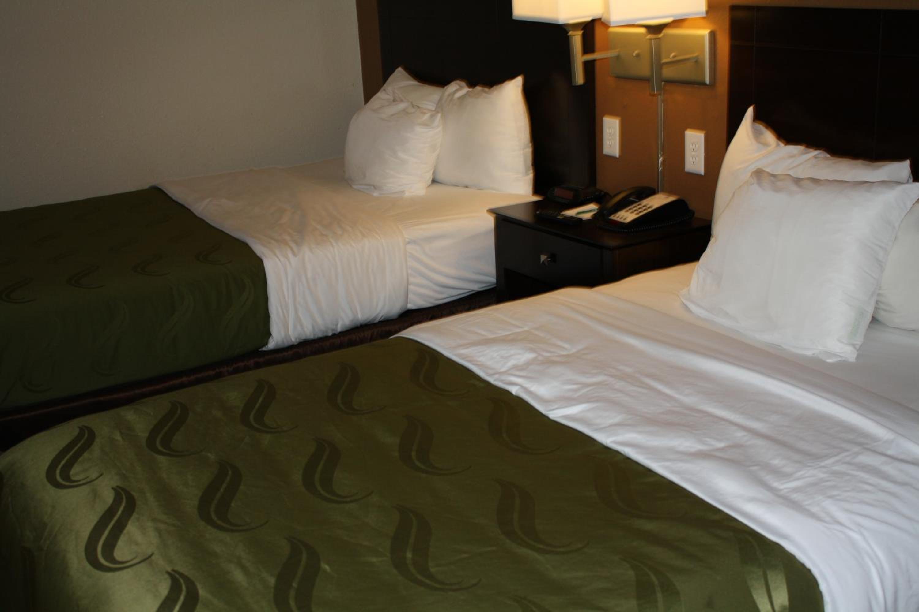 Double Room with Two Double Beds - Non-Smoking - Photo 5