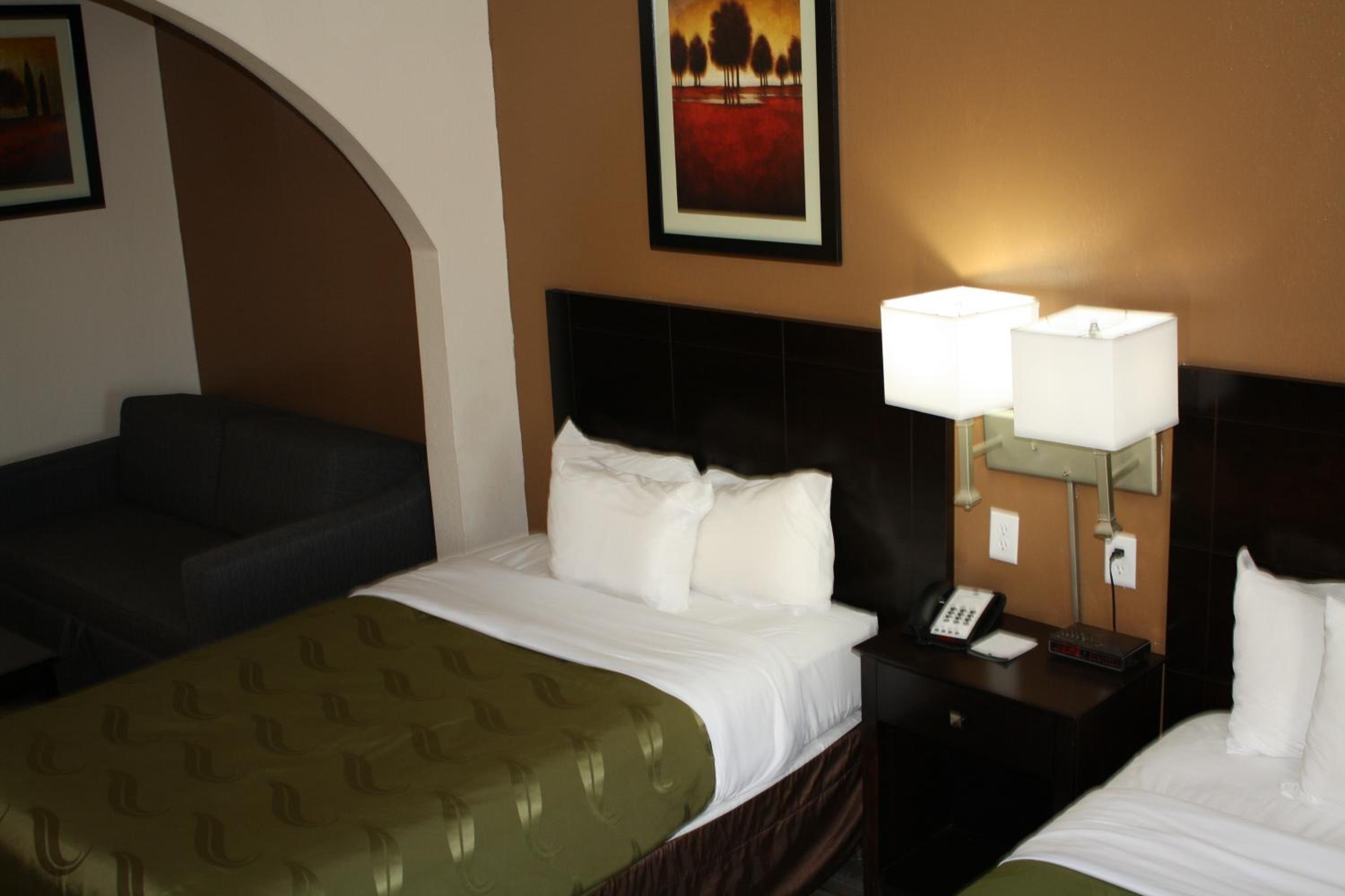 Double Suite with Two Double Beds - Photo 17
