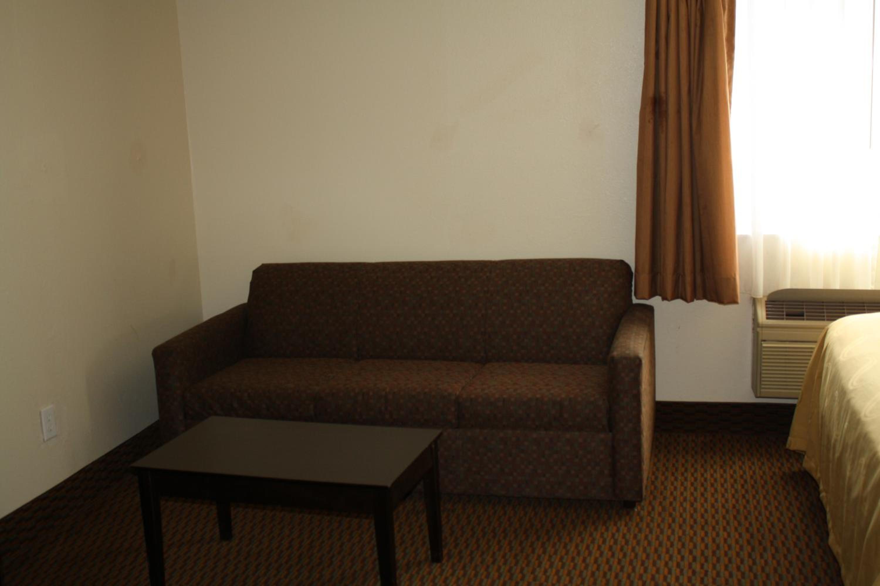 King Suite - Non-Smoking - Photo 19