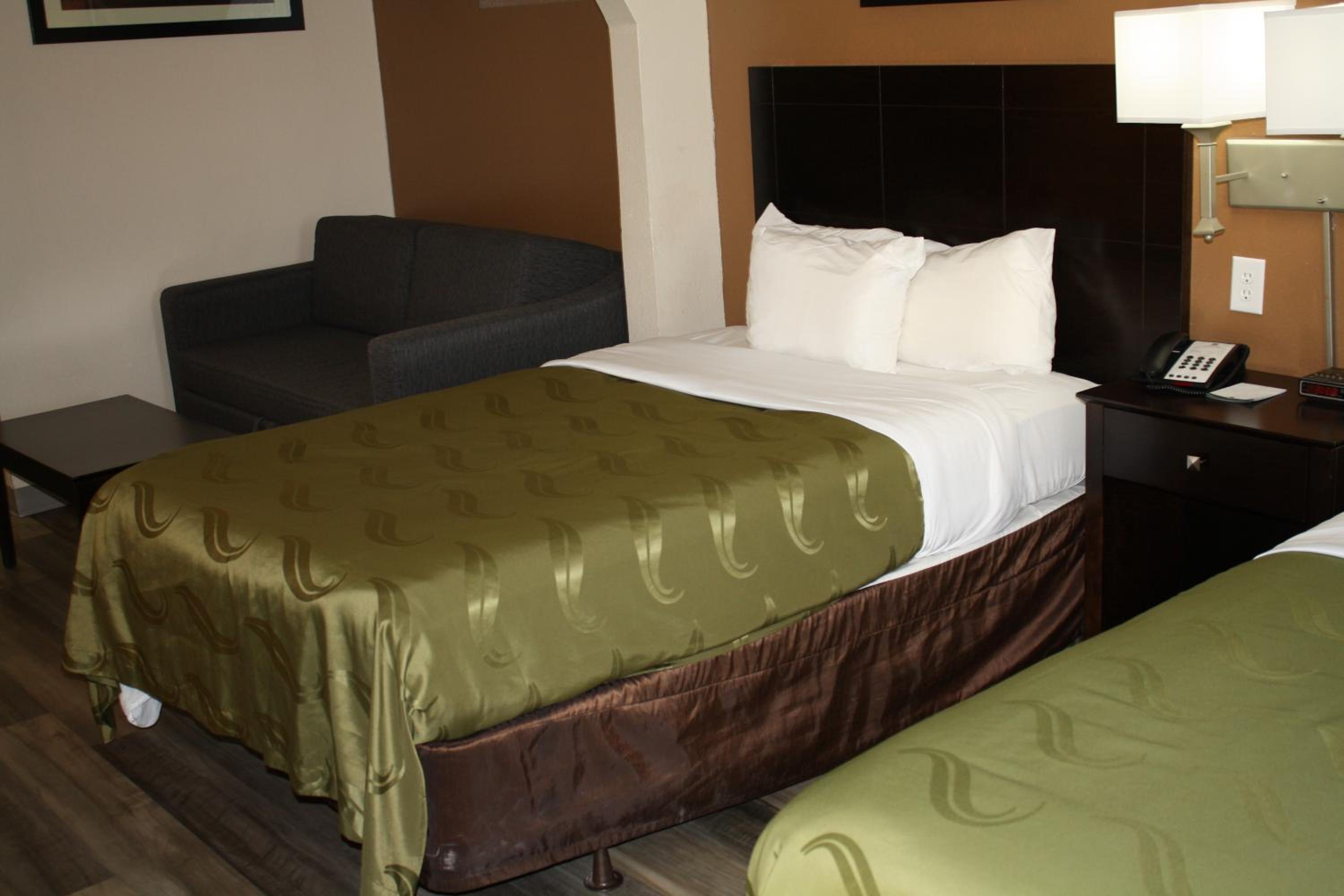 Double Suite with Two Double Beds - Photo 14