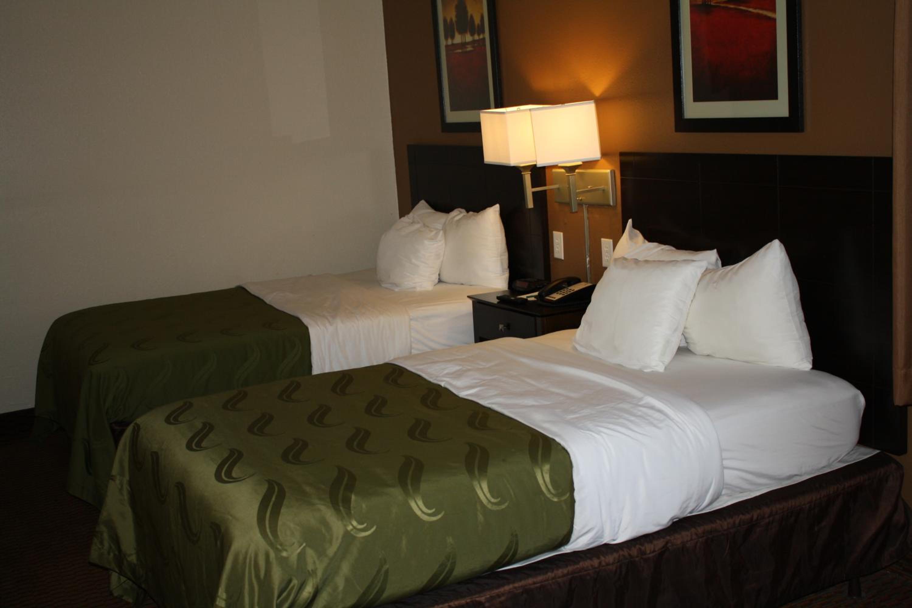 Double Room with Two Double Beds - Non-Smoking - Photo 8