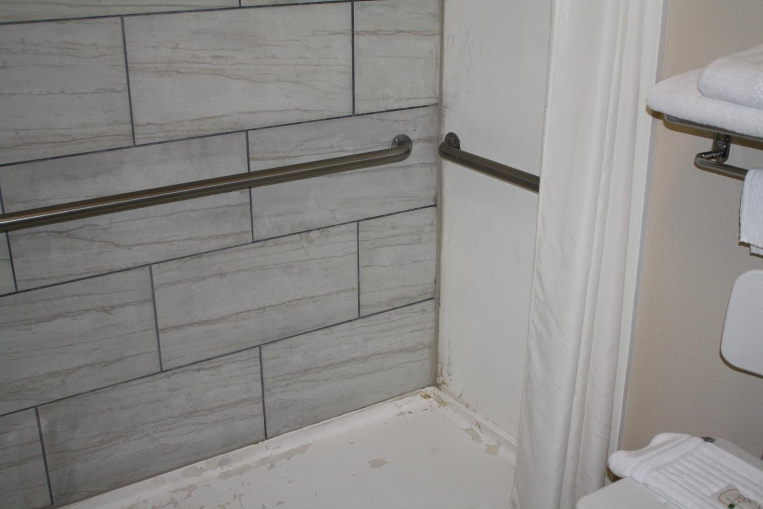 King Room - Disability Access - Photo 3