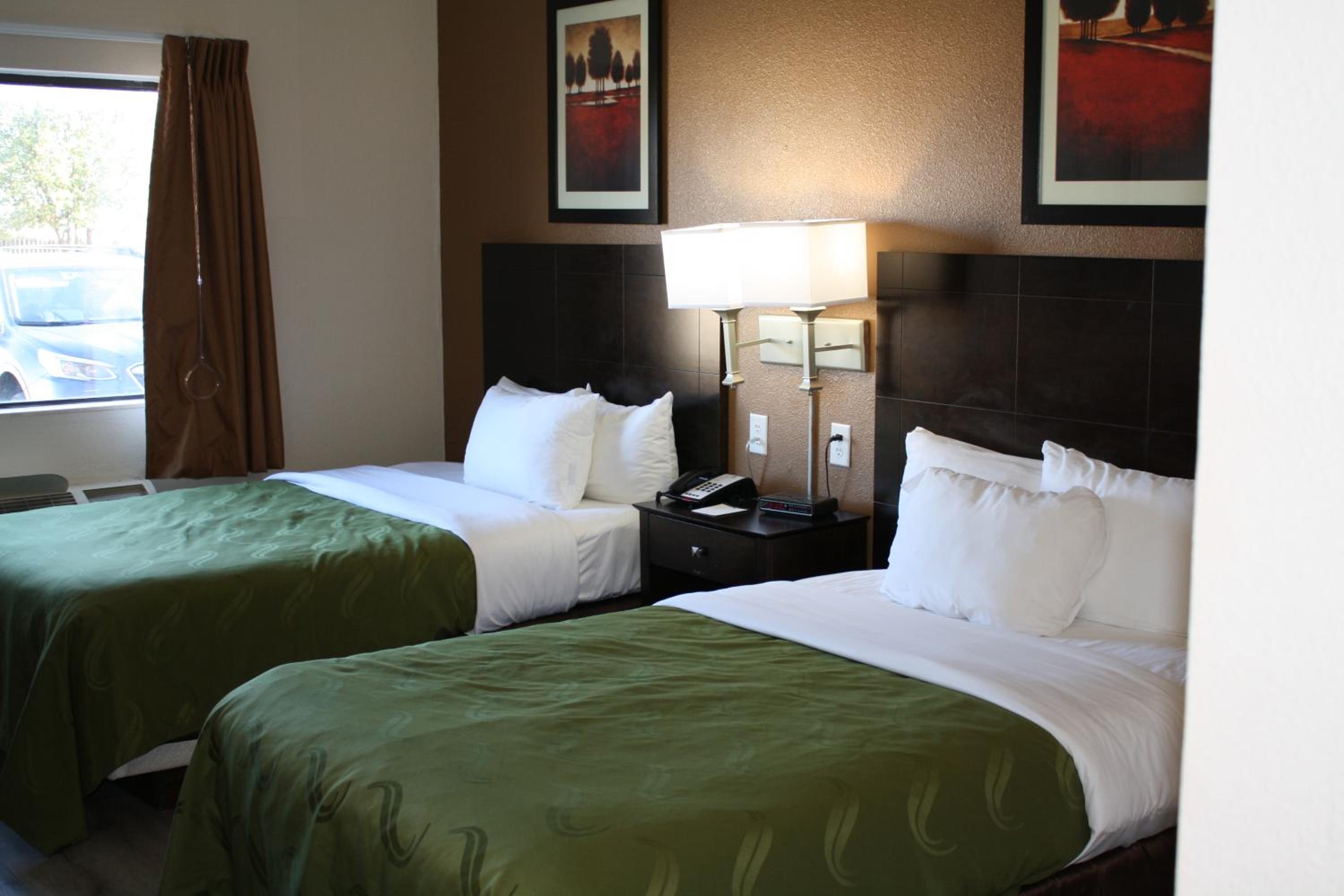 Double Room with Two Double Beds - Non-Smoking - Photo 16