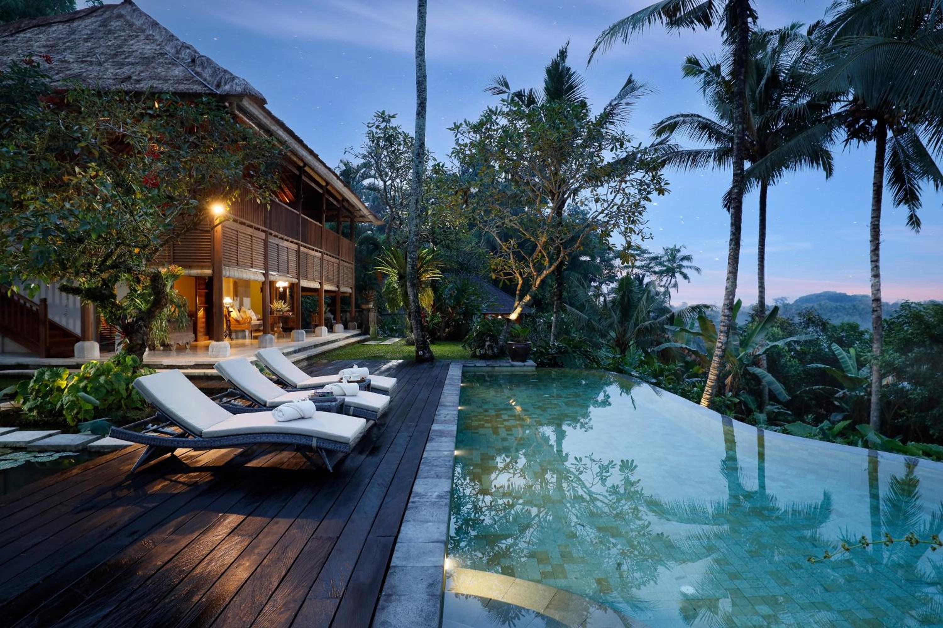 Three-Bedroom Villa - Photo 4