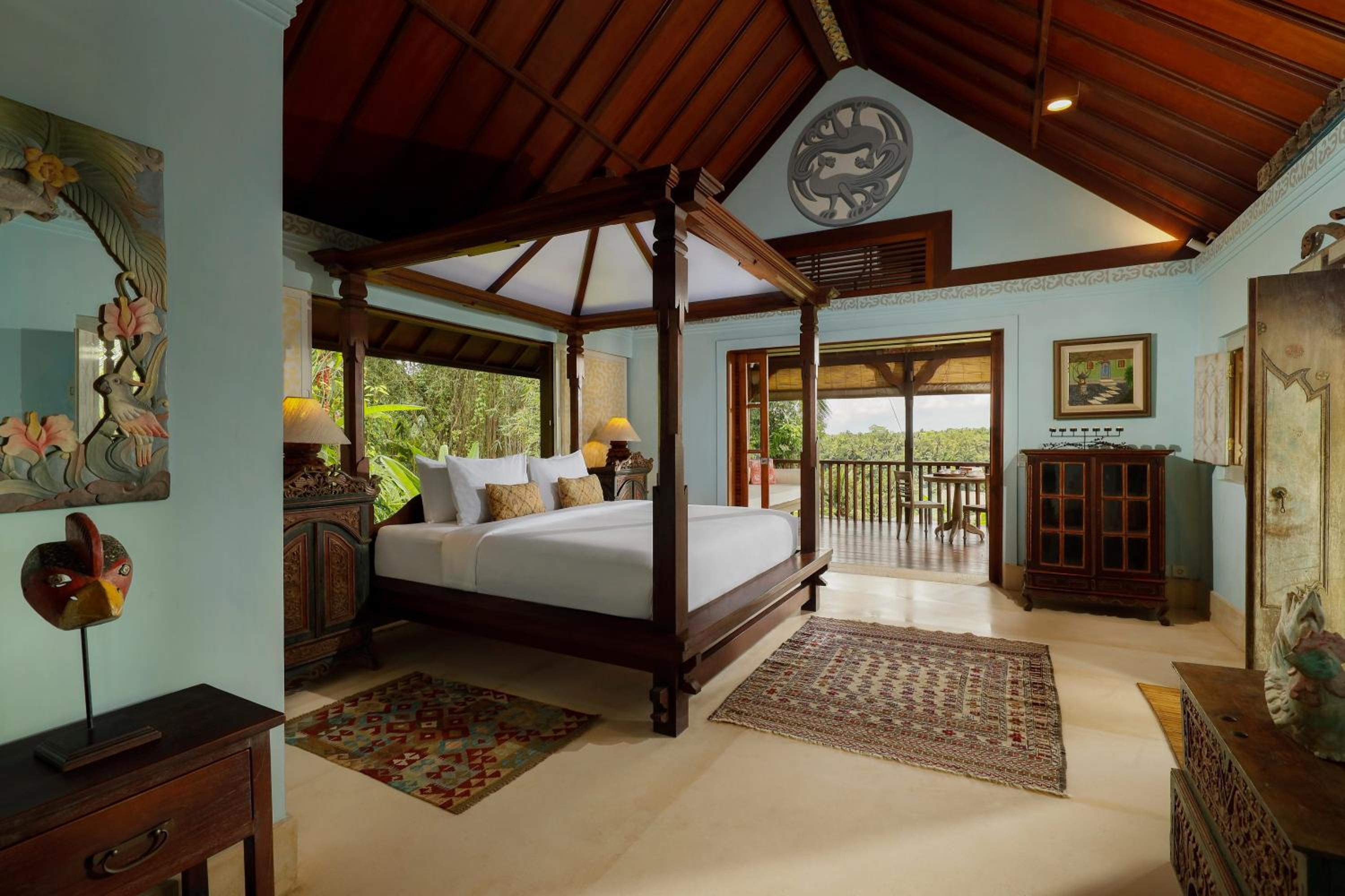 Three-Bedroom Villa - Photo 1