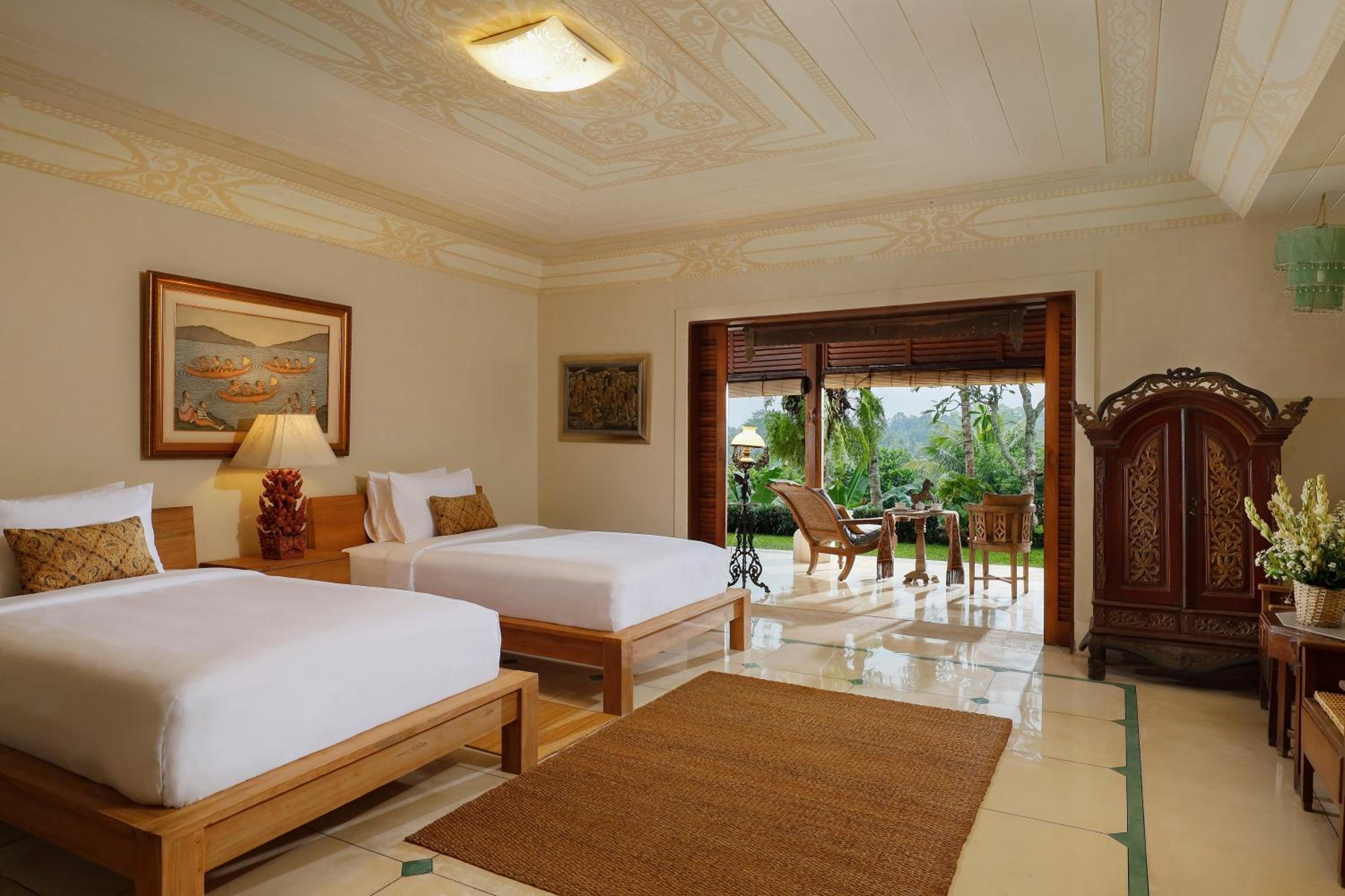 Three-Bedroom Villa - Photo 6