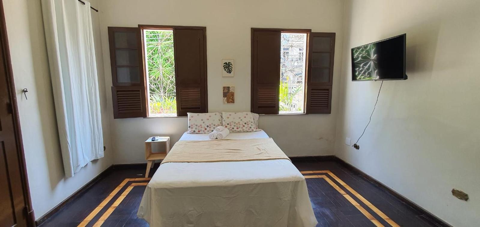 Suite with City View - Photo 11