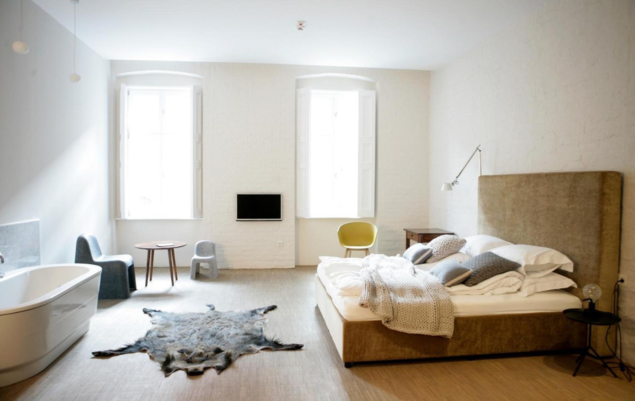 Two-Room Suite photo 2