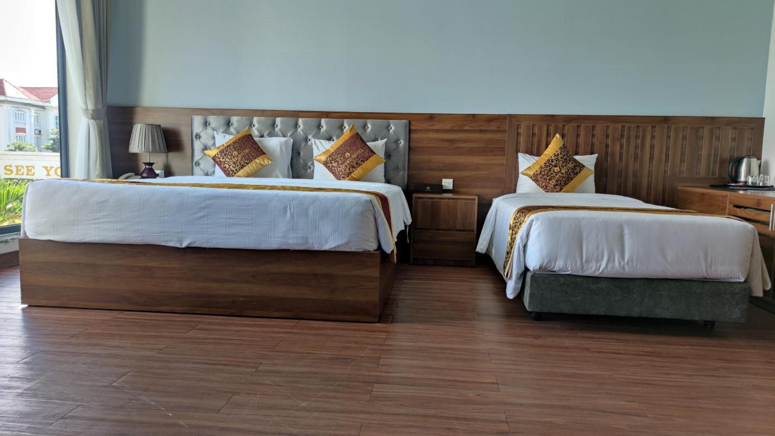 Triple Room with Pool View