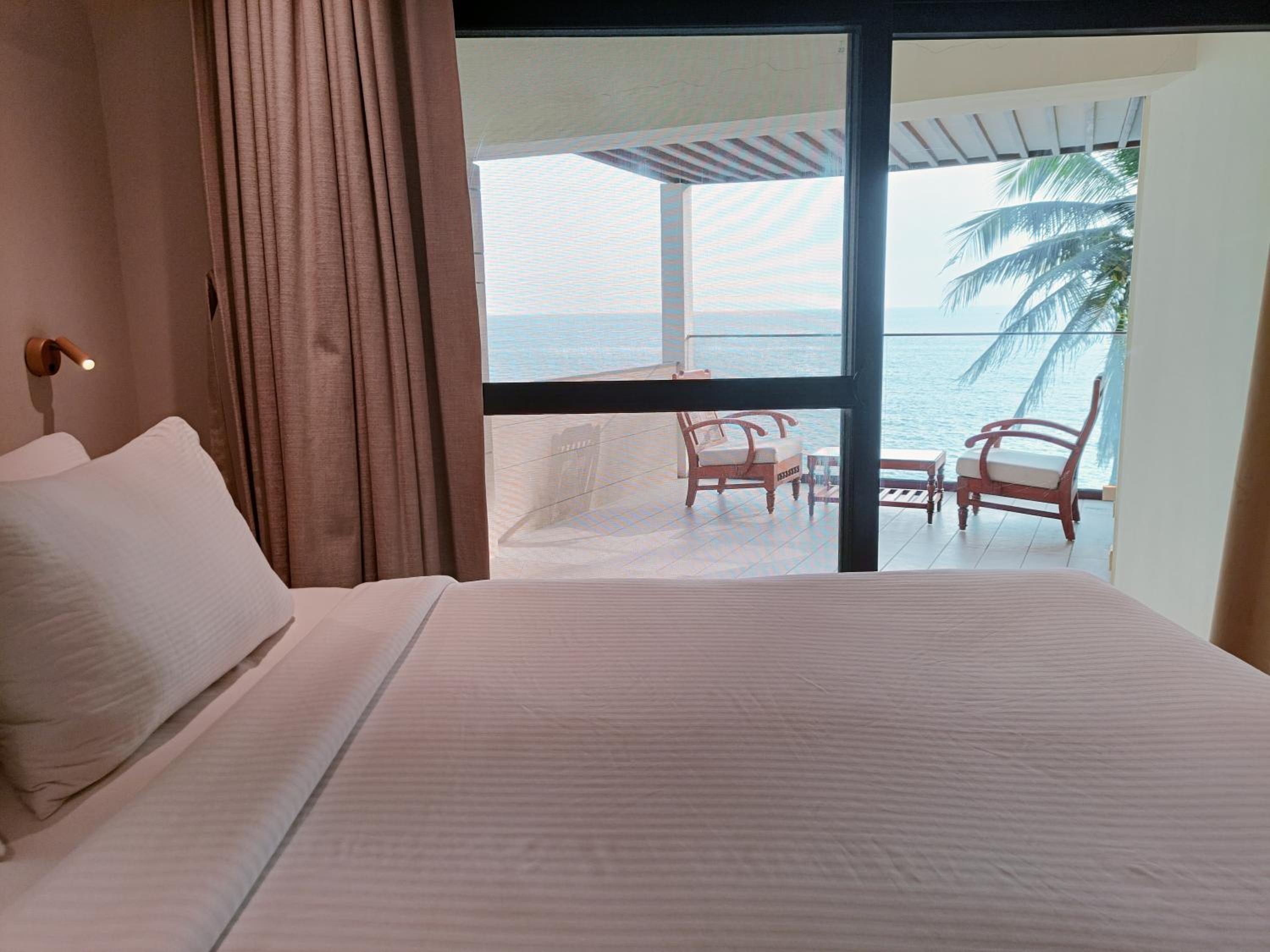 Deluxe Twin Room with Sea View