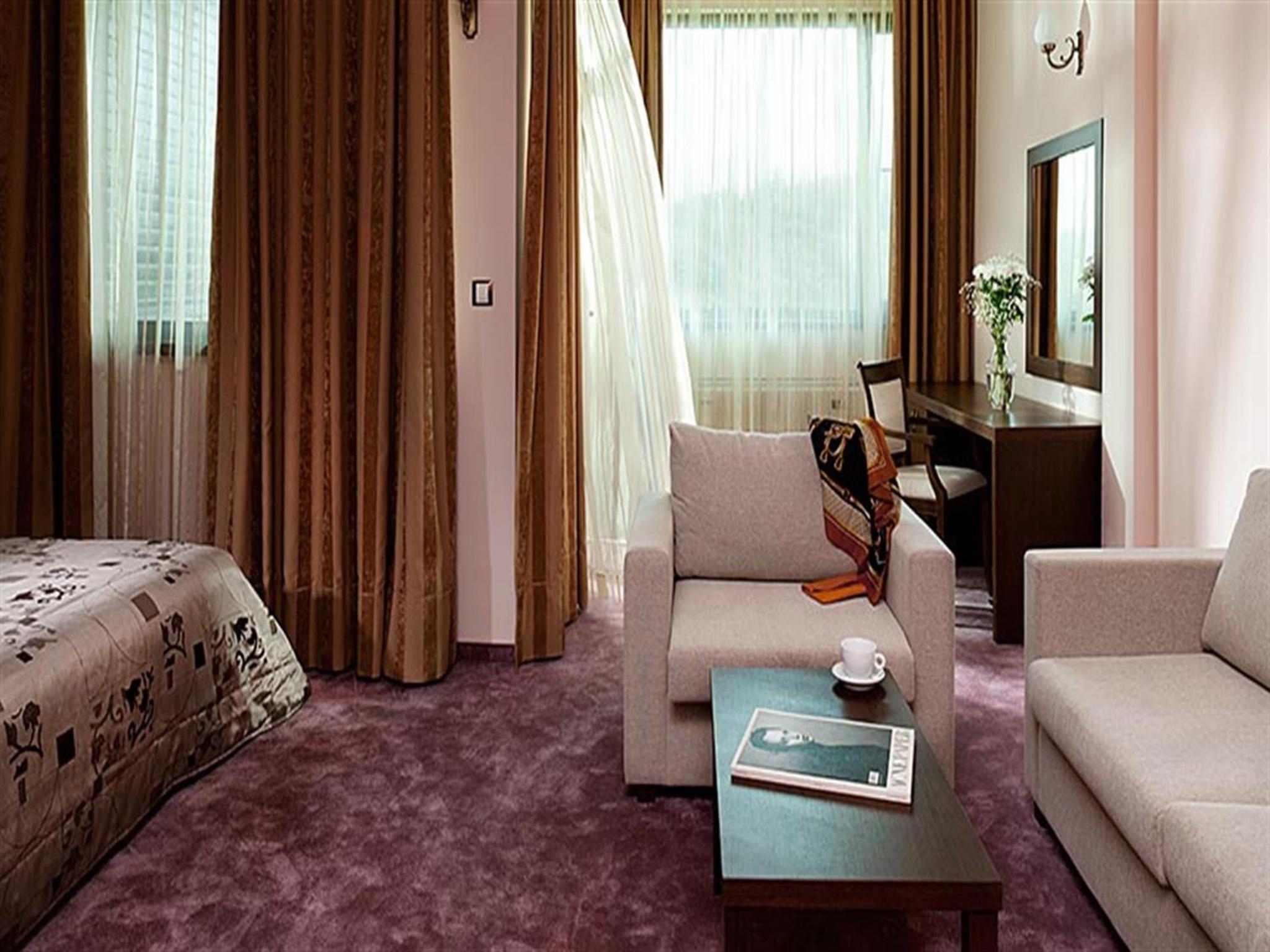 Junior Suite With Lake View photo 1