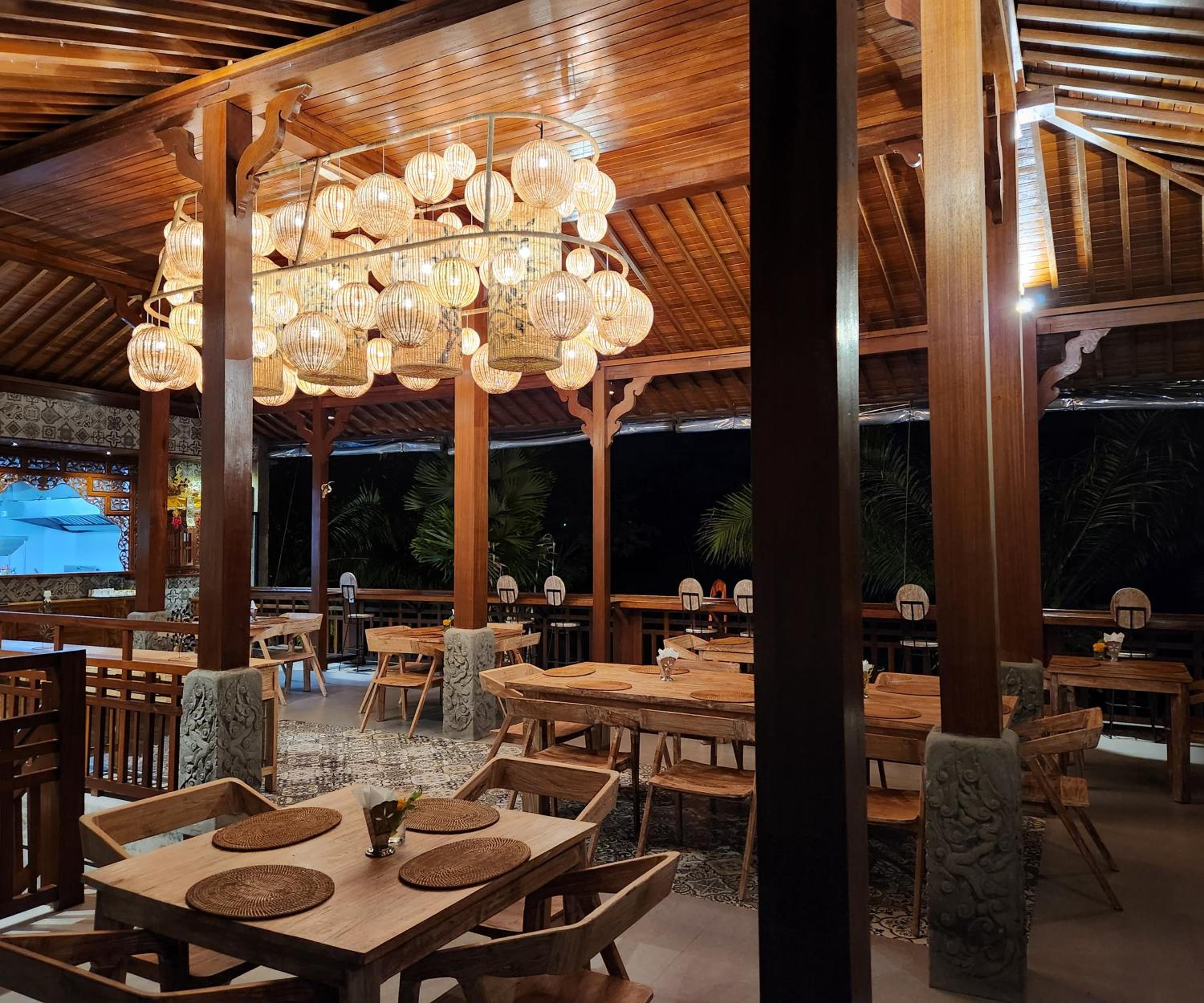 Luxury Villa - Photo 52